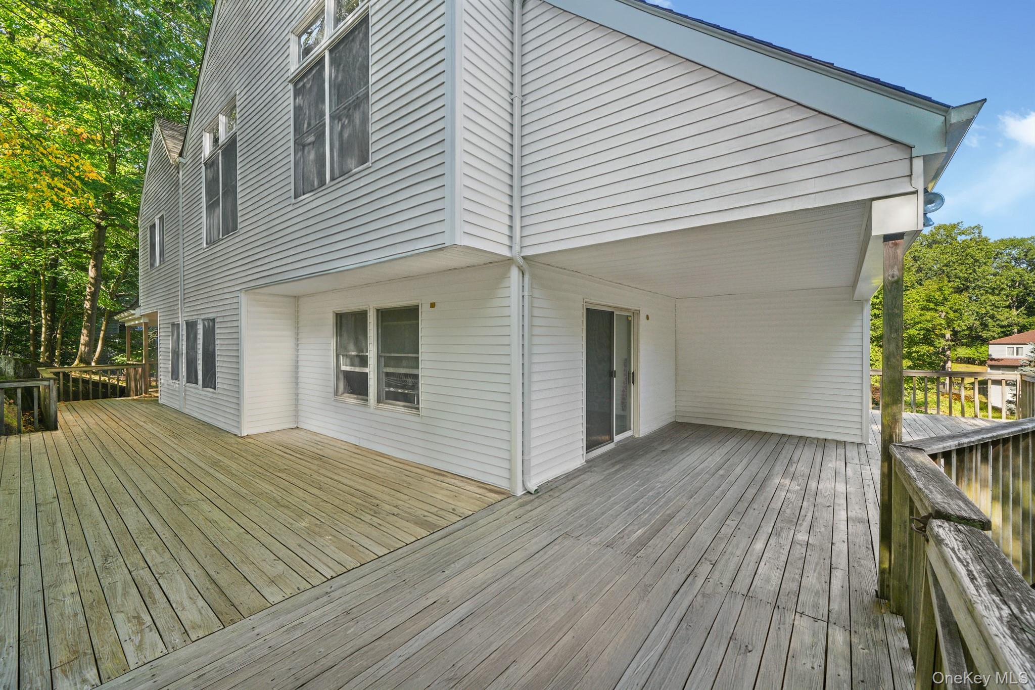 125 Bramblebrook Road, Ardsley, NY 10502