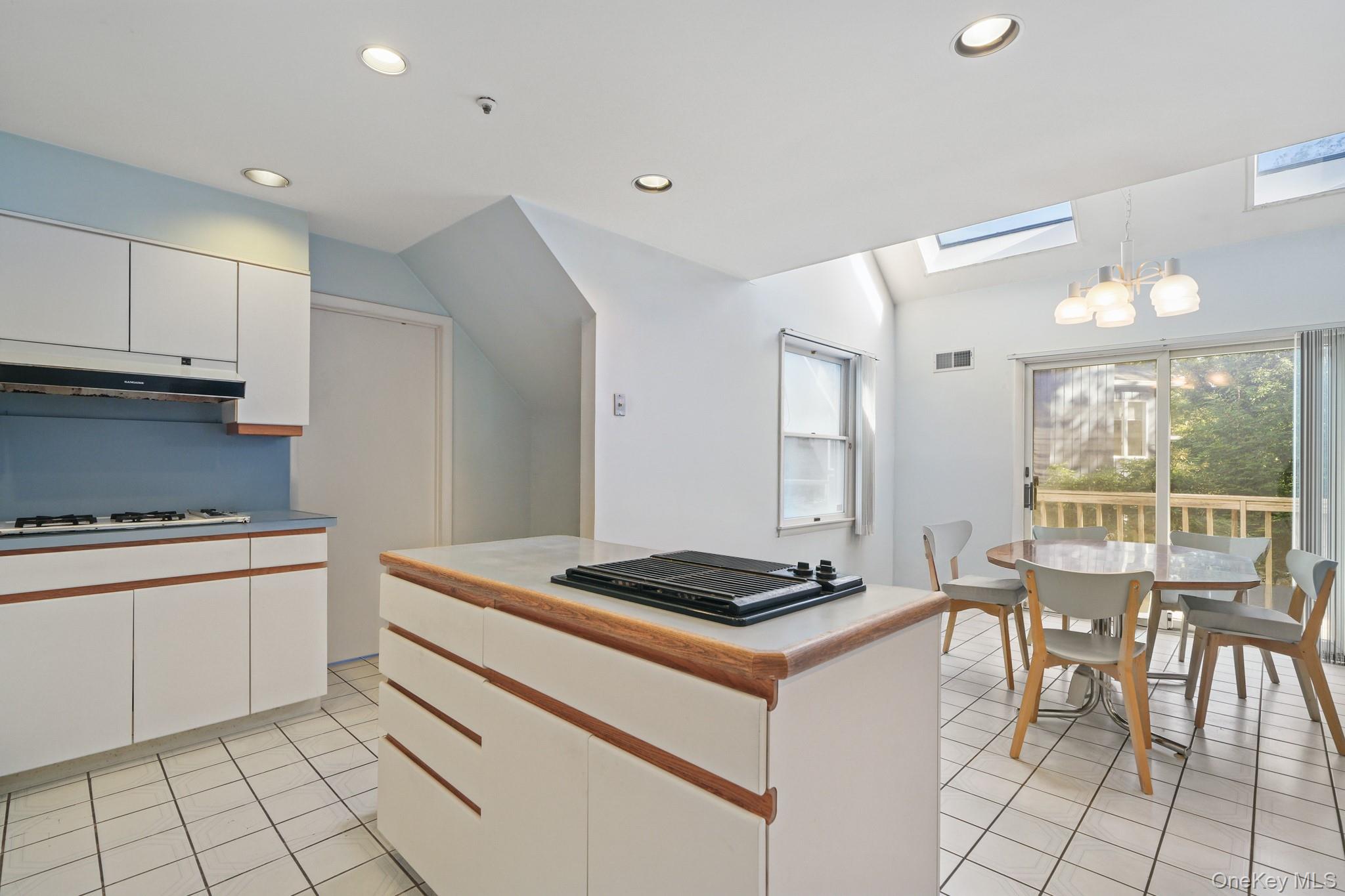 125 Bramblebrook Road, Ardsley, NY 10502