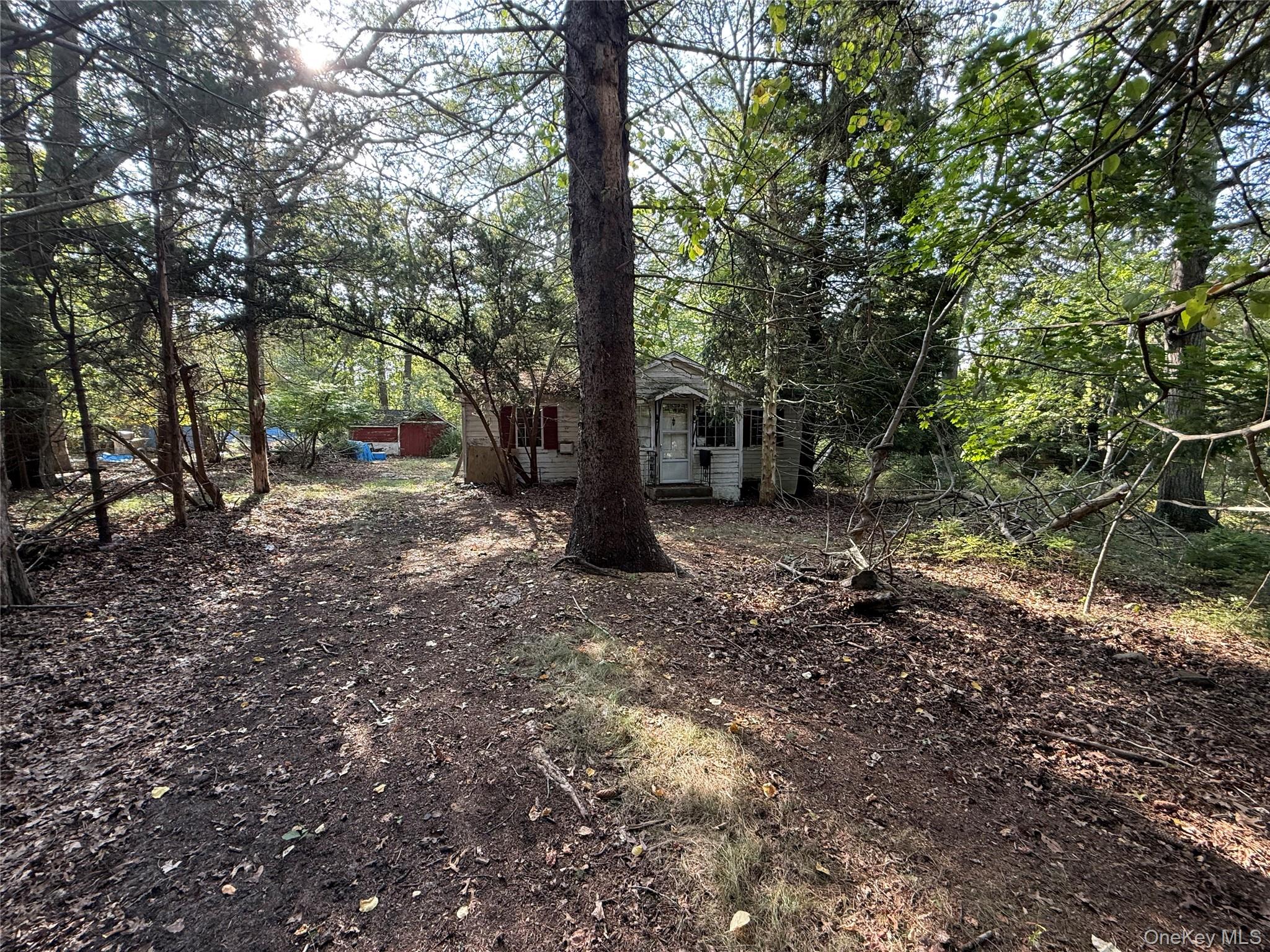 20 Primrose Path, Manorville, NY 11949