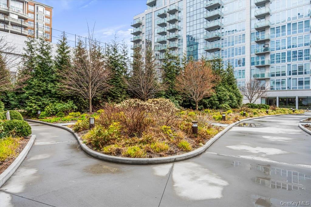 13336 37 Avenue # 11H, Flushing, NY 11354