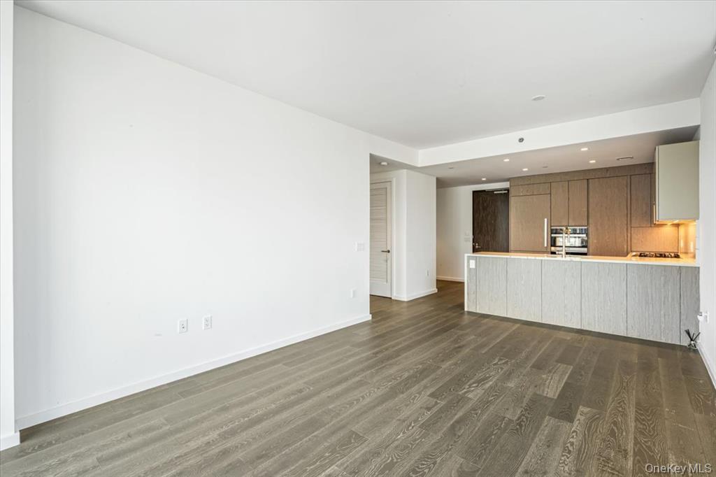 13336 37 Avenue # 11H, Flushing, NY 11354