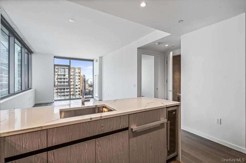 13336 37 Avenue # 11H, Flushing, NY 11354