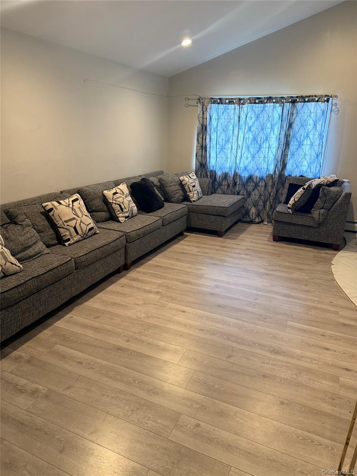 20 Quail Run, Massapequa, NY 11758