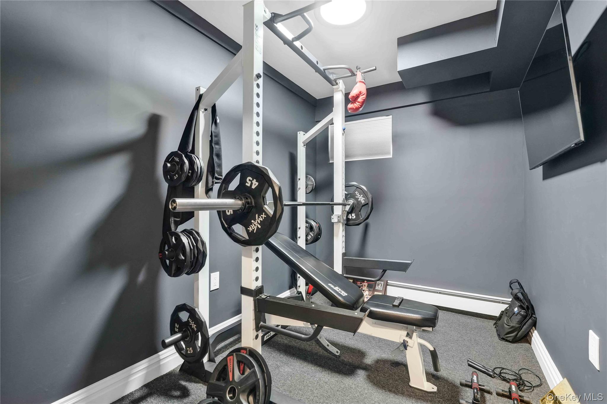 2 Amherst Lane, Smithtown, NY 11787