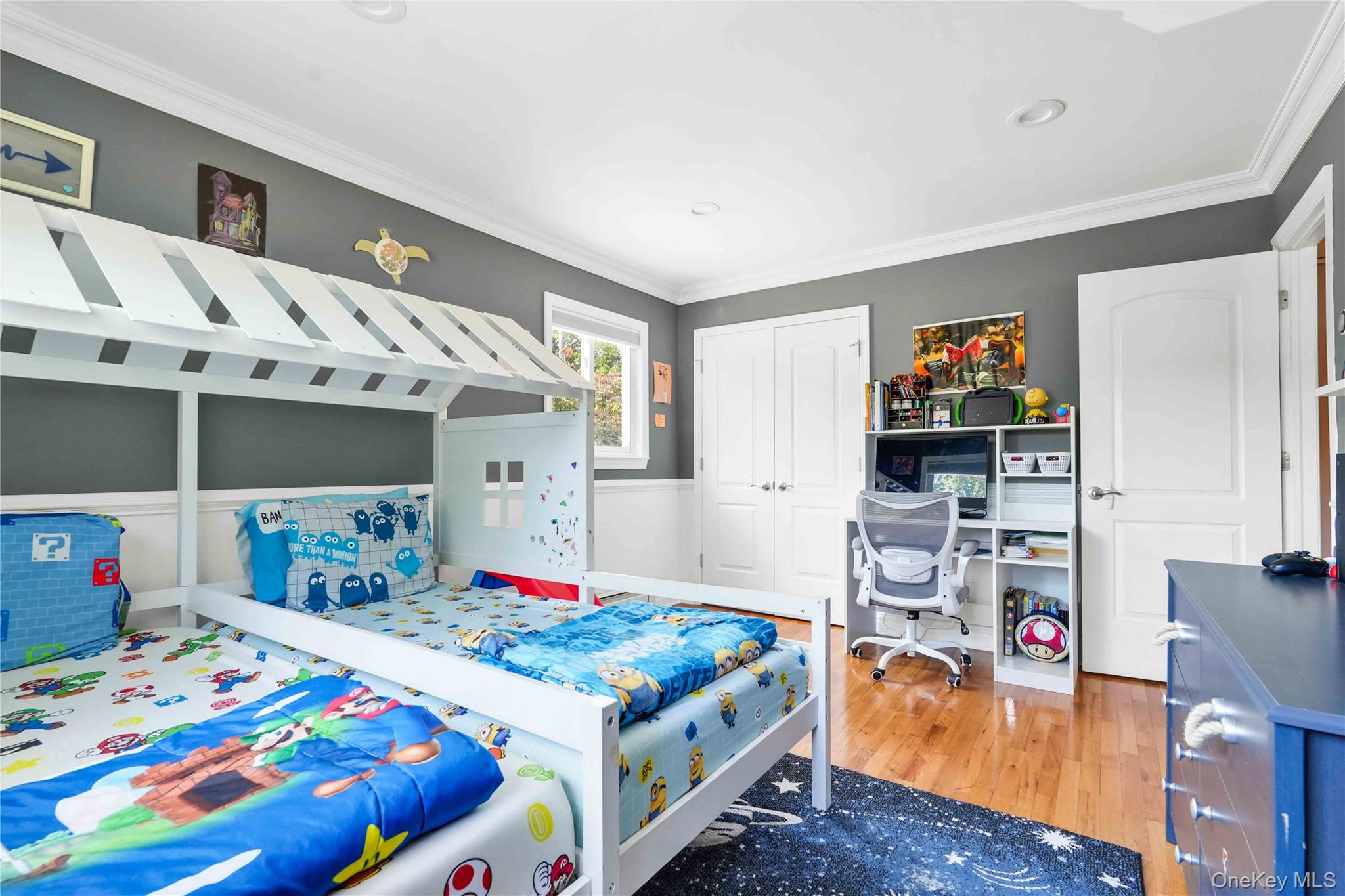 2 Amherst Lane, Smithtown, NY 11787