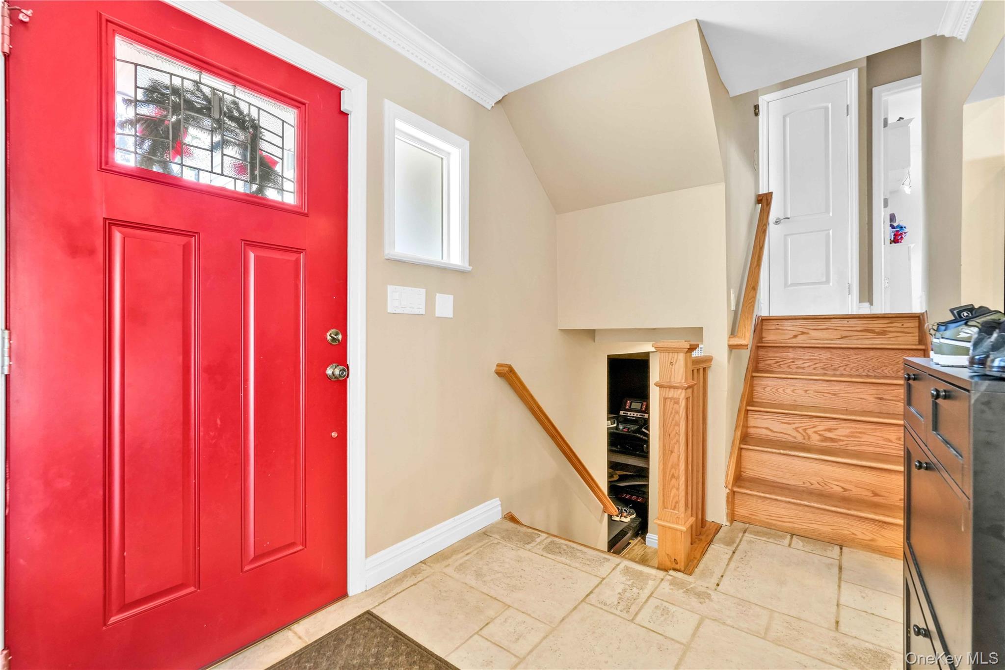 2 Amherst Lane, Smithtown, NY 11787