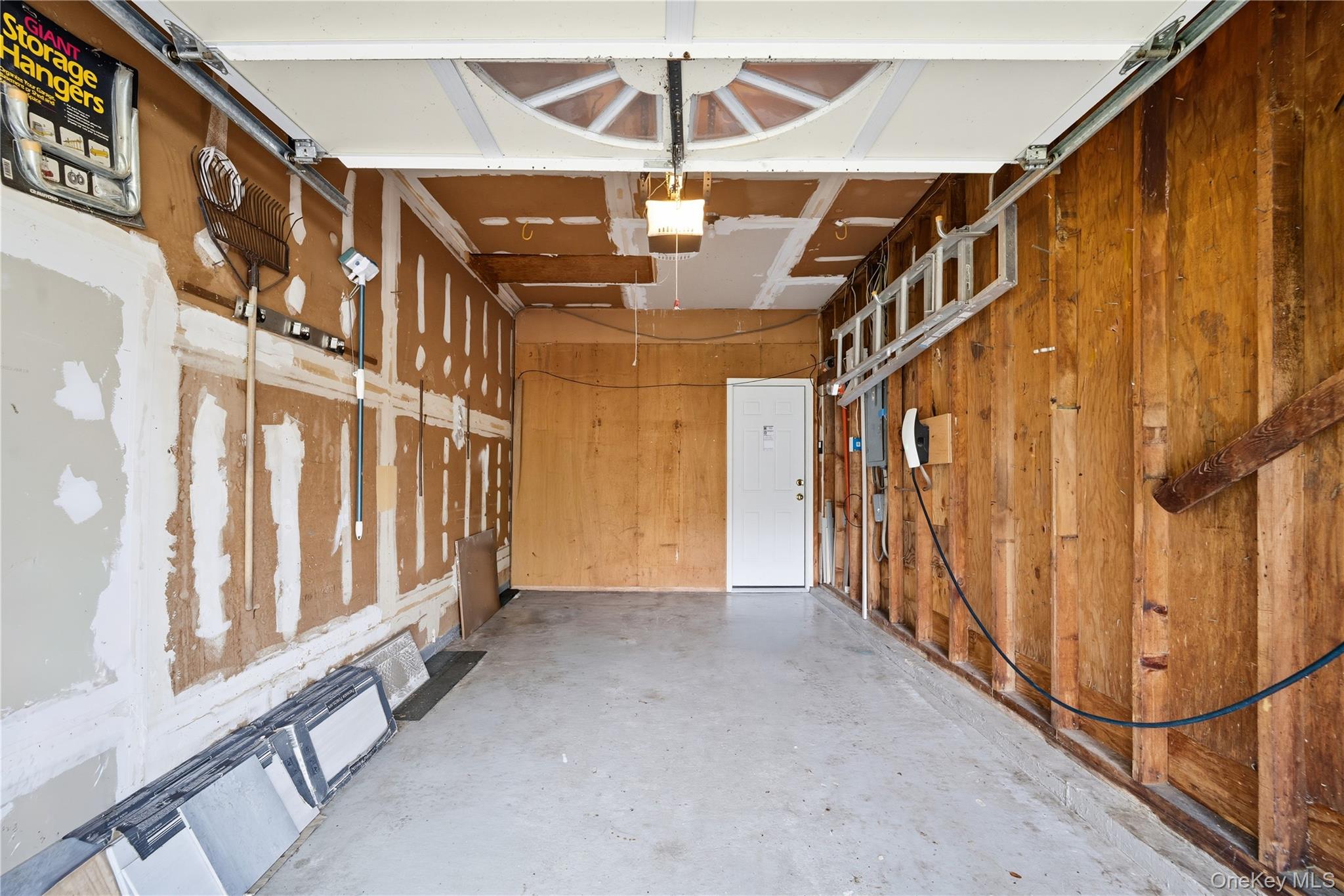 20 MacArthur Boulevard, Hauppauge, NY 11788