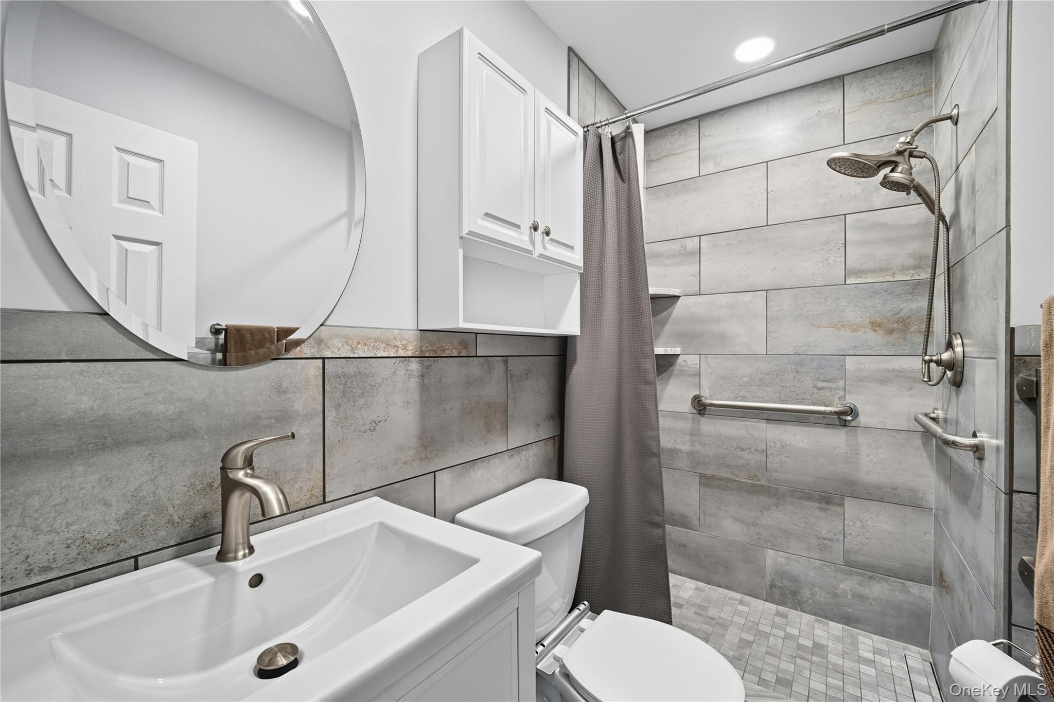 20 MacArthur Boulevard, Hauppauge, NY 11788