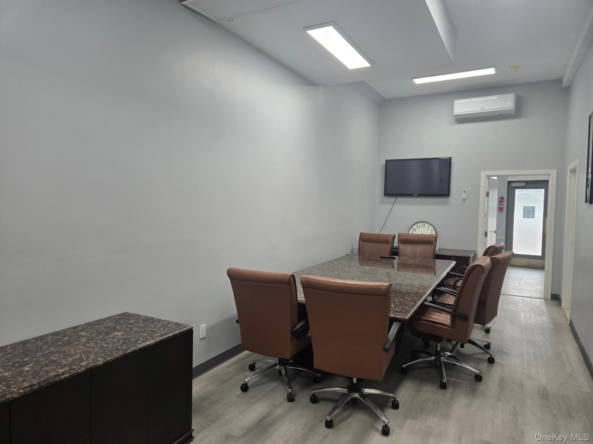 126 W 1st Street # Office, Mount Vernon, NY 10550