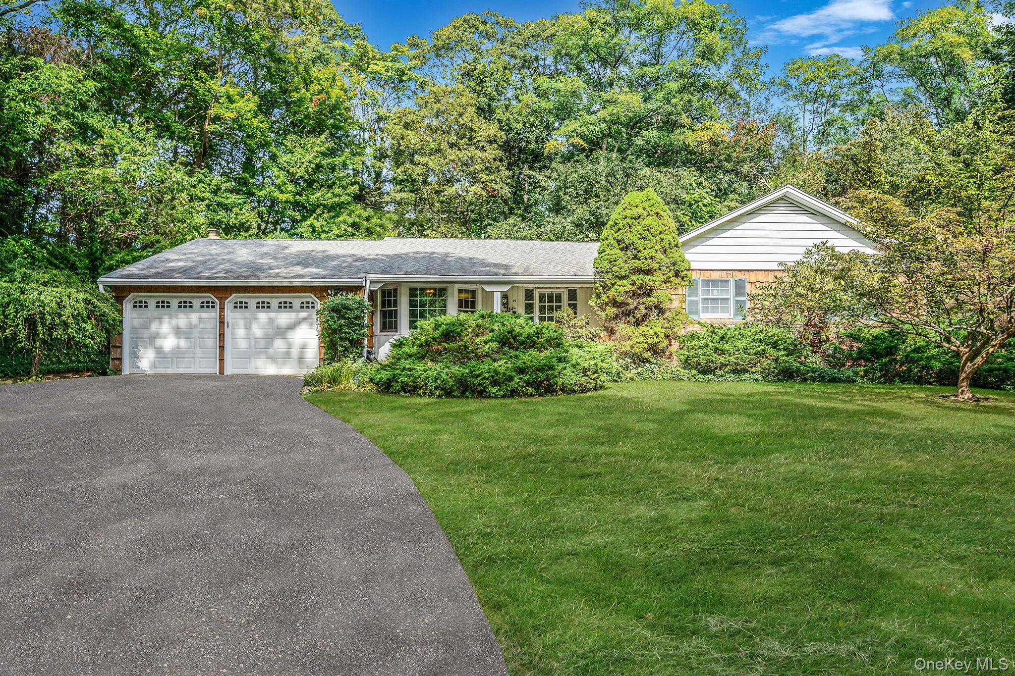 19 Whistler Hill Lane, Huntington, NY 11743