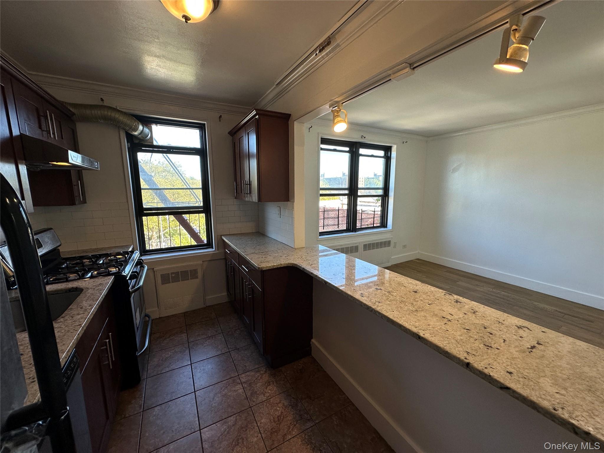 15040 71st AVE # 4G, Flushing, NY 11367