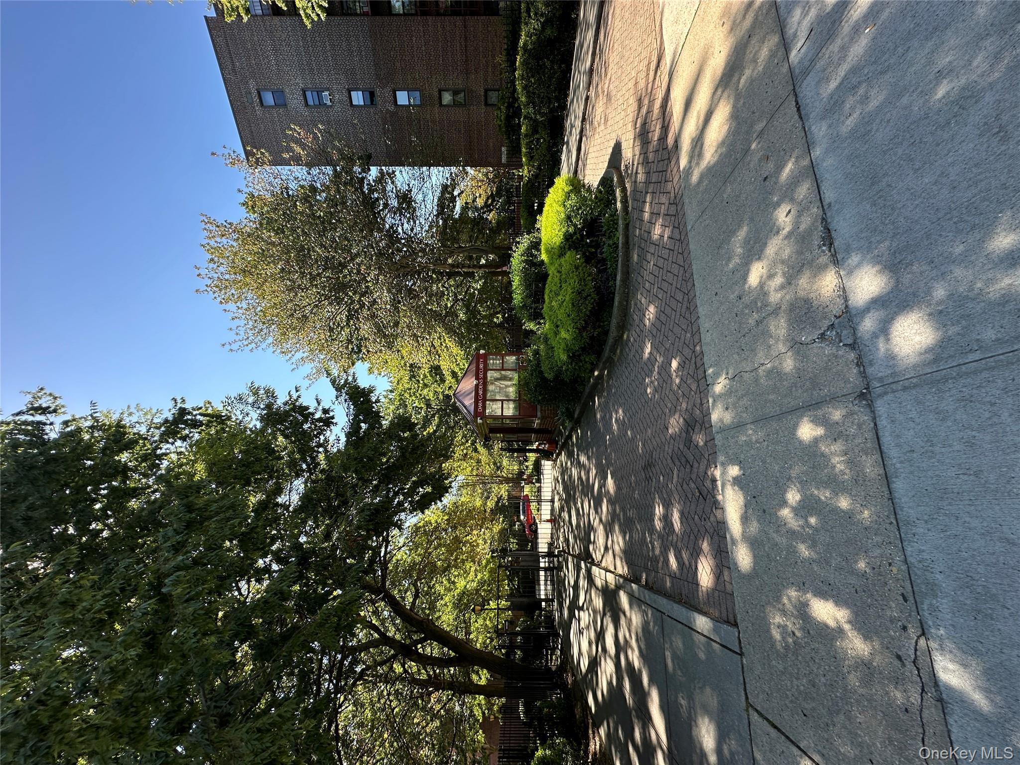 15040 71st AVE # 4G, Flushing, NY 11367