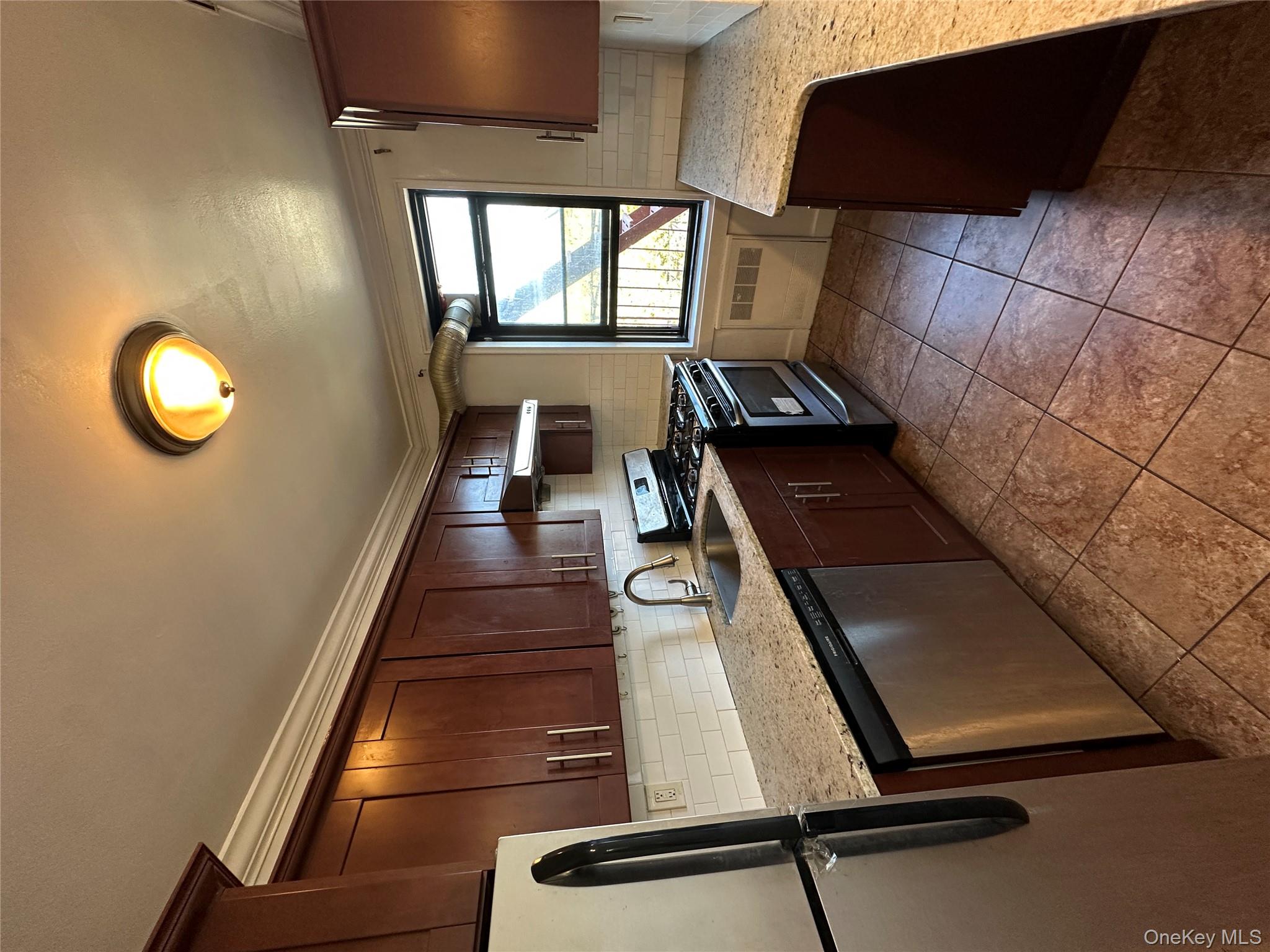 15040 71st AVE # 4G, Flushing, NY 11367