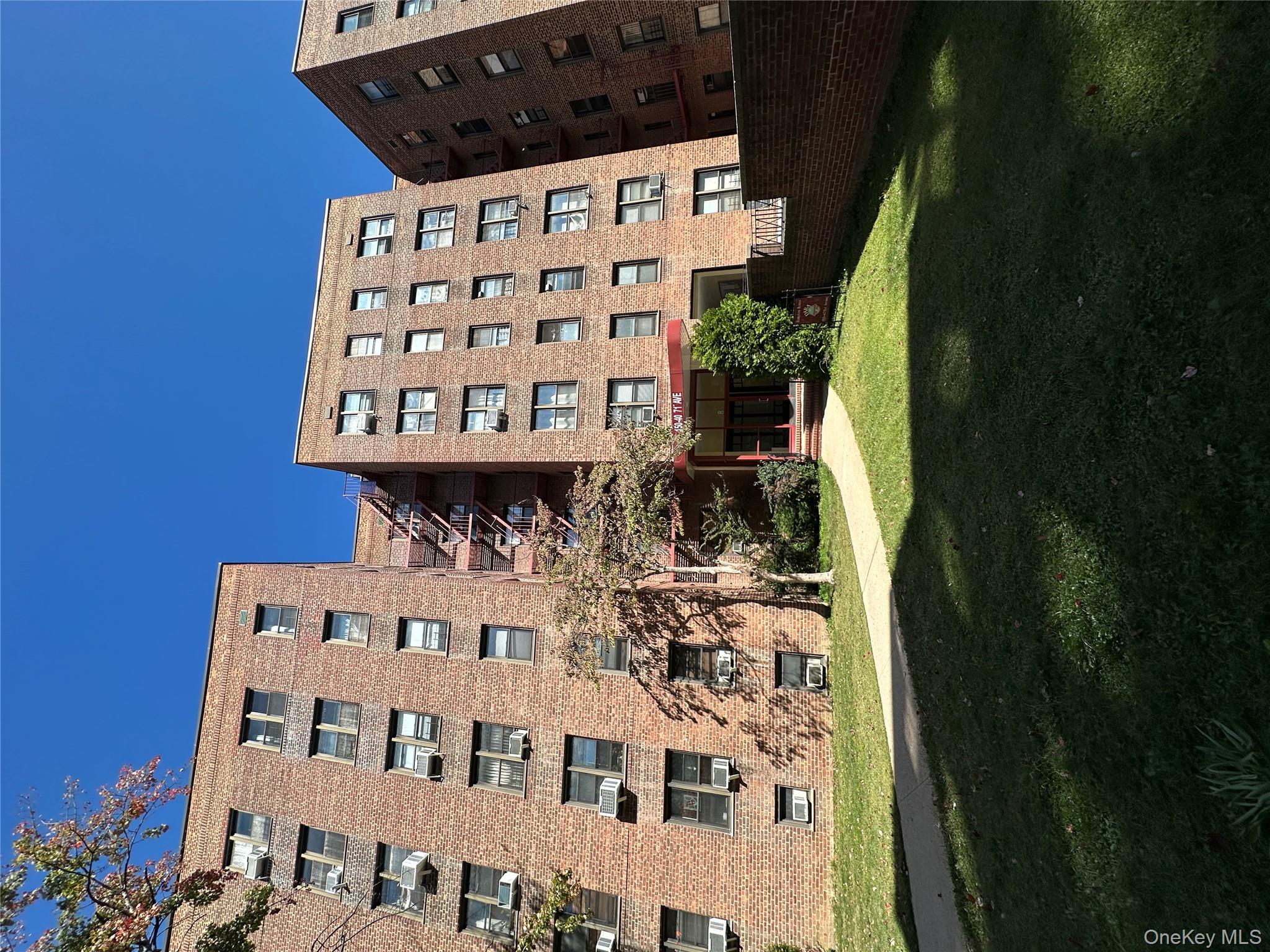 15040 71st AVE # 4G, Flushing, NY 11367