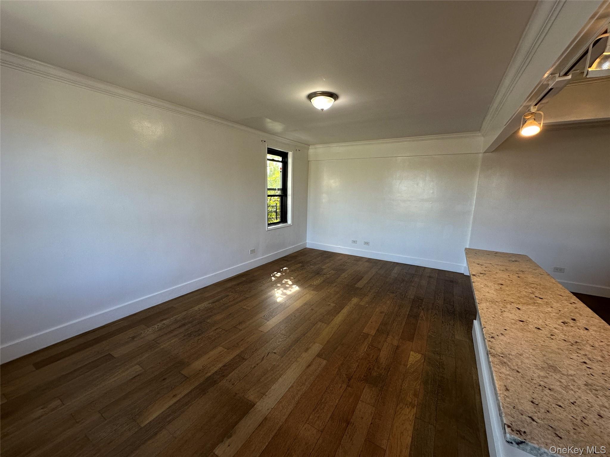 15040 71st AVE # 4G, Flushing, NY 11367