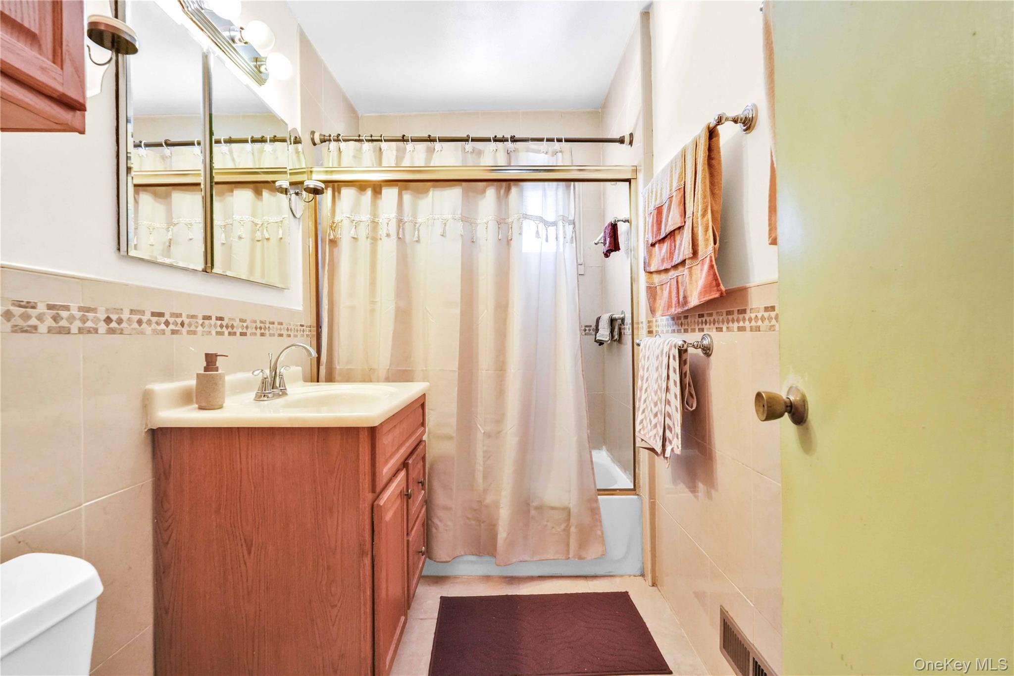 1472 Stickney Place, Bronx, NY 10469