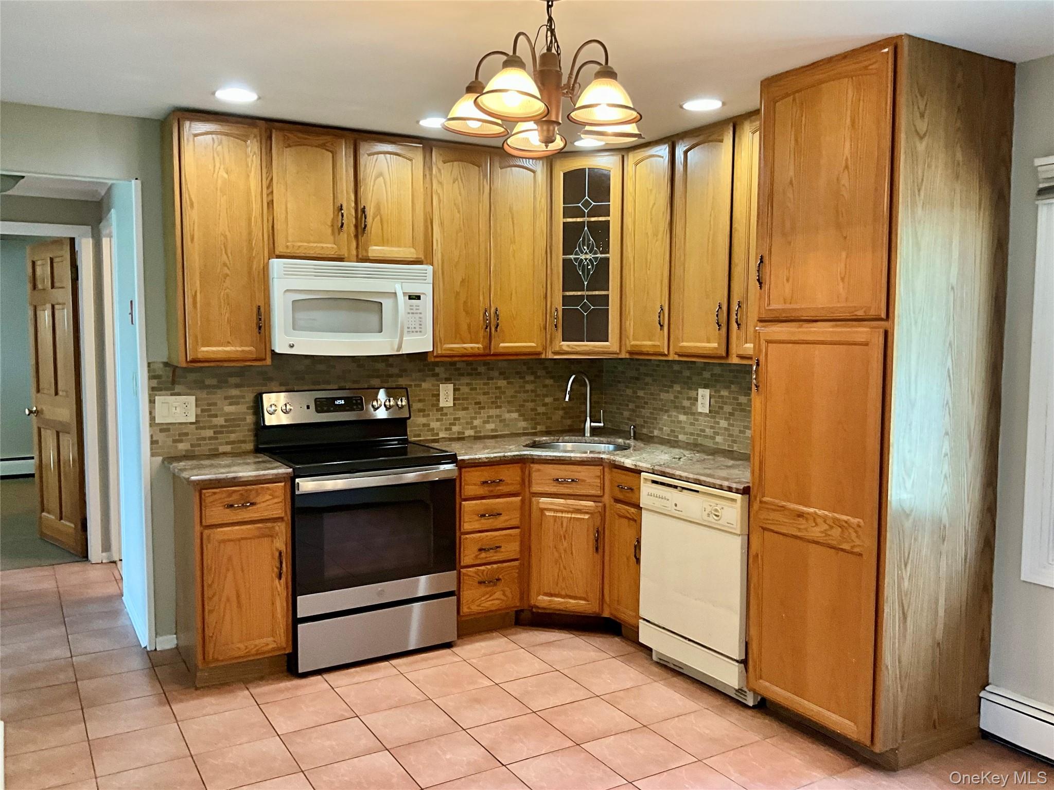 17 Rural Lane, Levittown, NY 11756