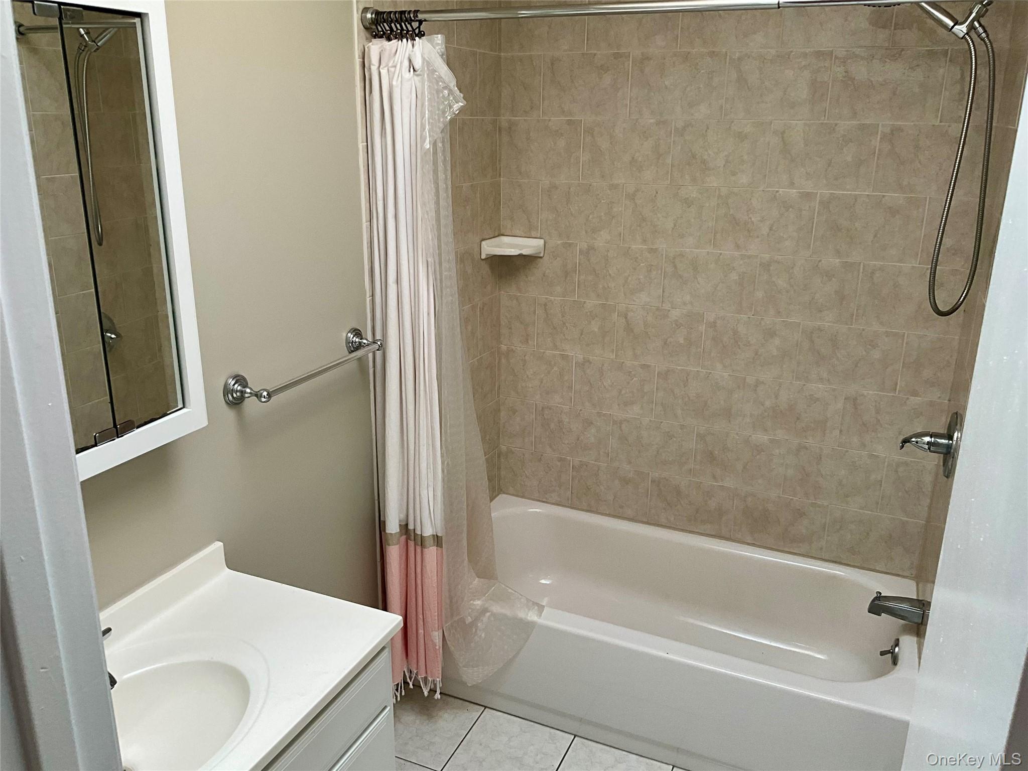 17 Rural Lane, Levittown, NY 11756