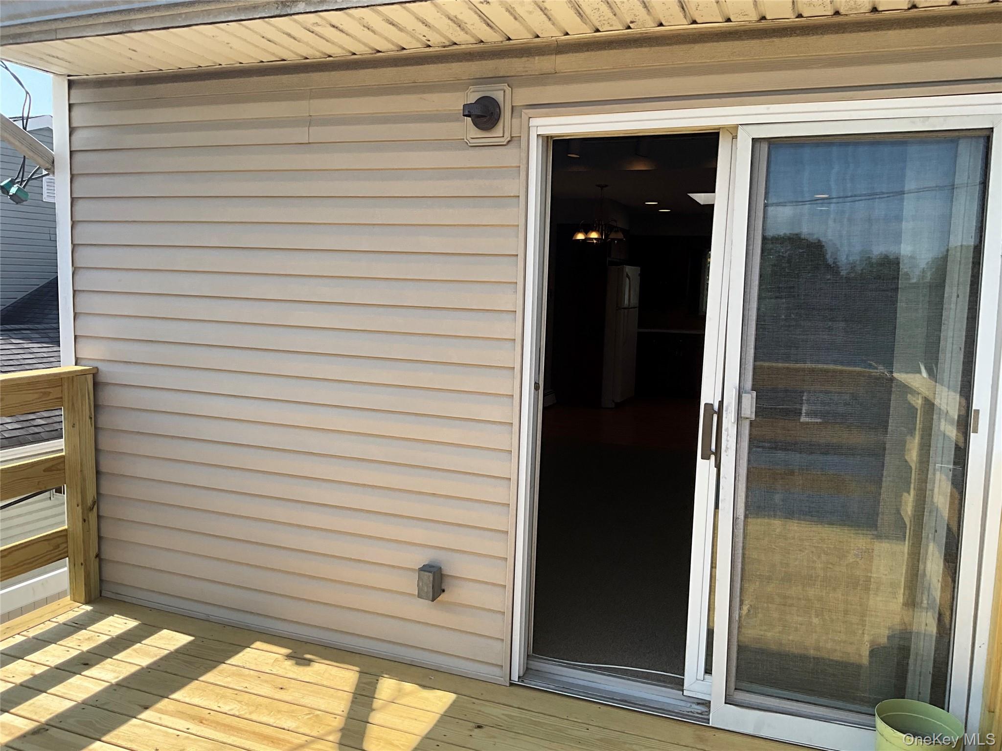 17 Rural Lane, Levittown, NY 11756