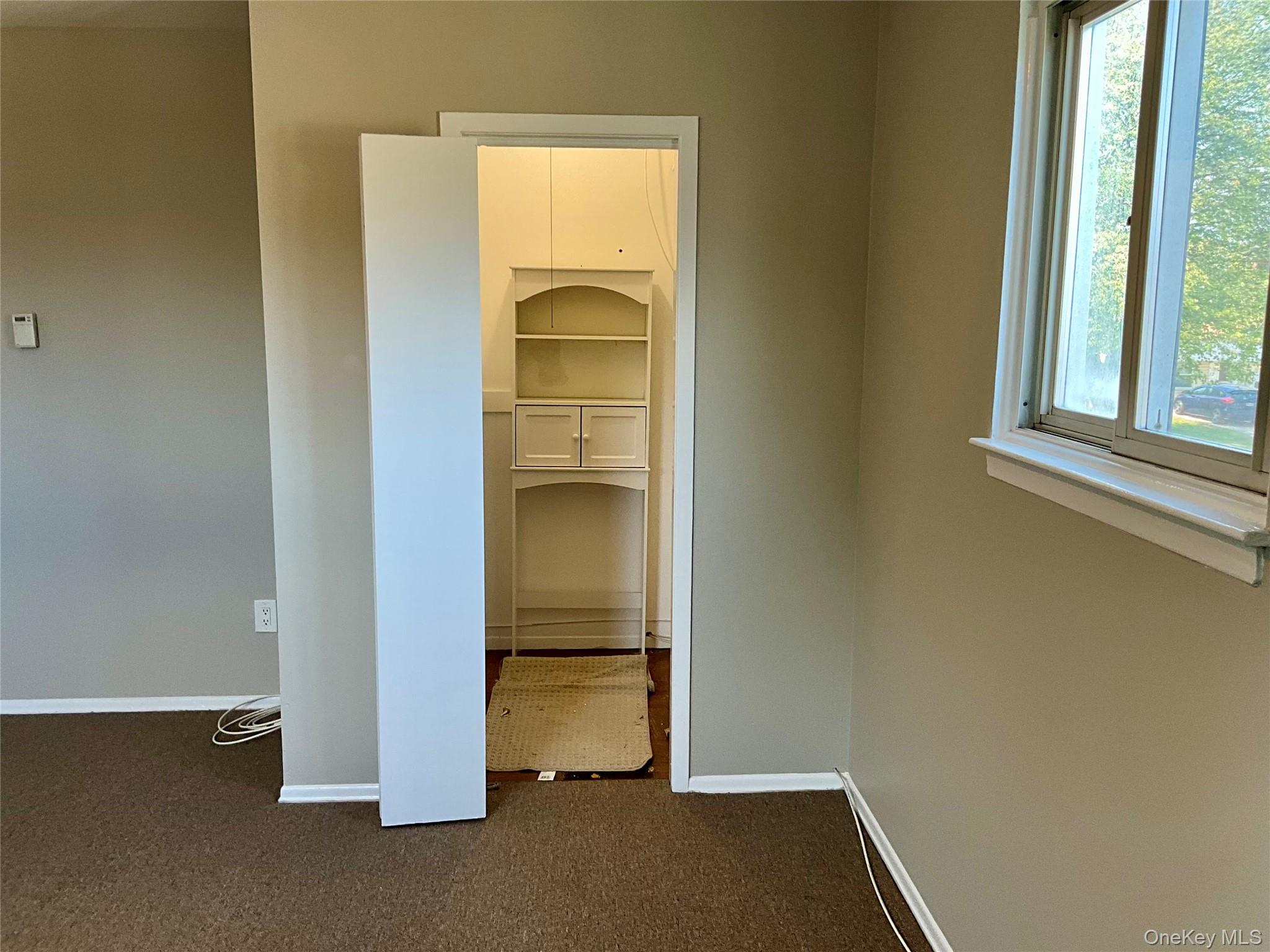 17 Rural Lane, Levittown, NY 11756