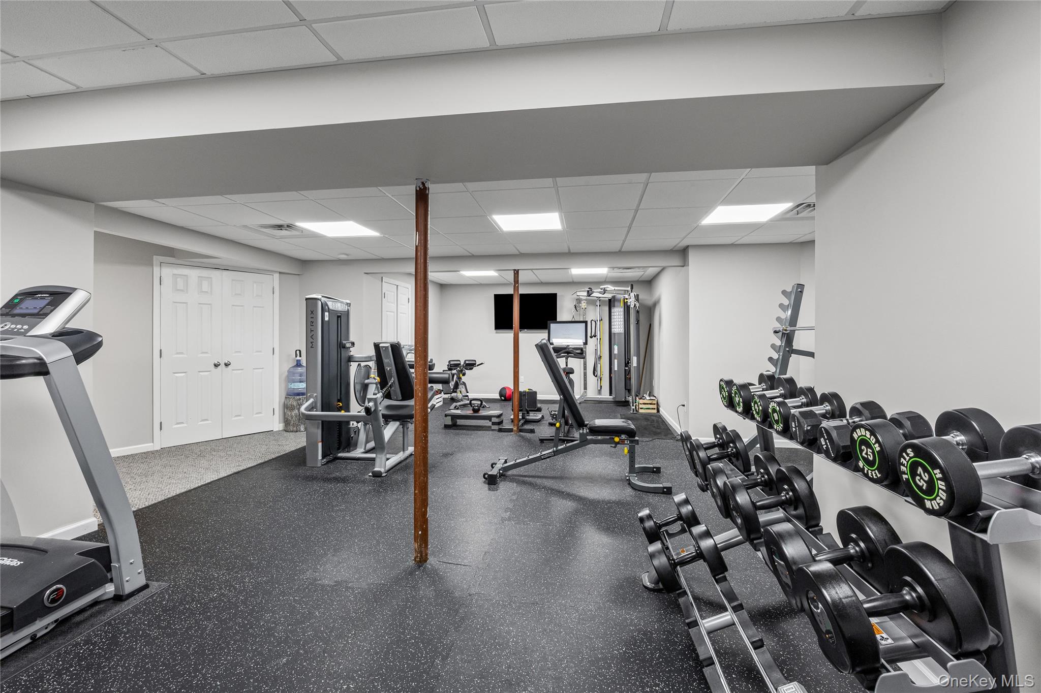 171 Colony Drive, Holbrook, NY 11741