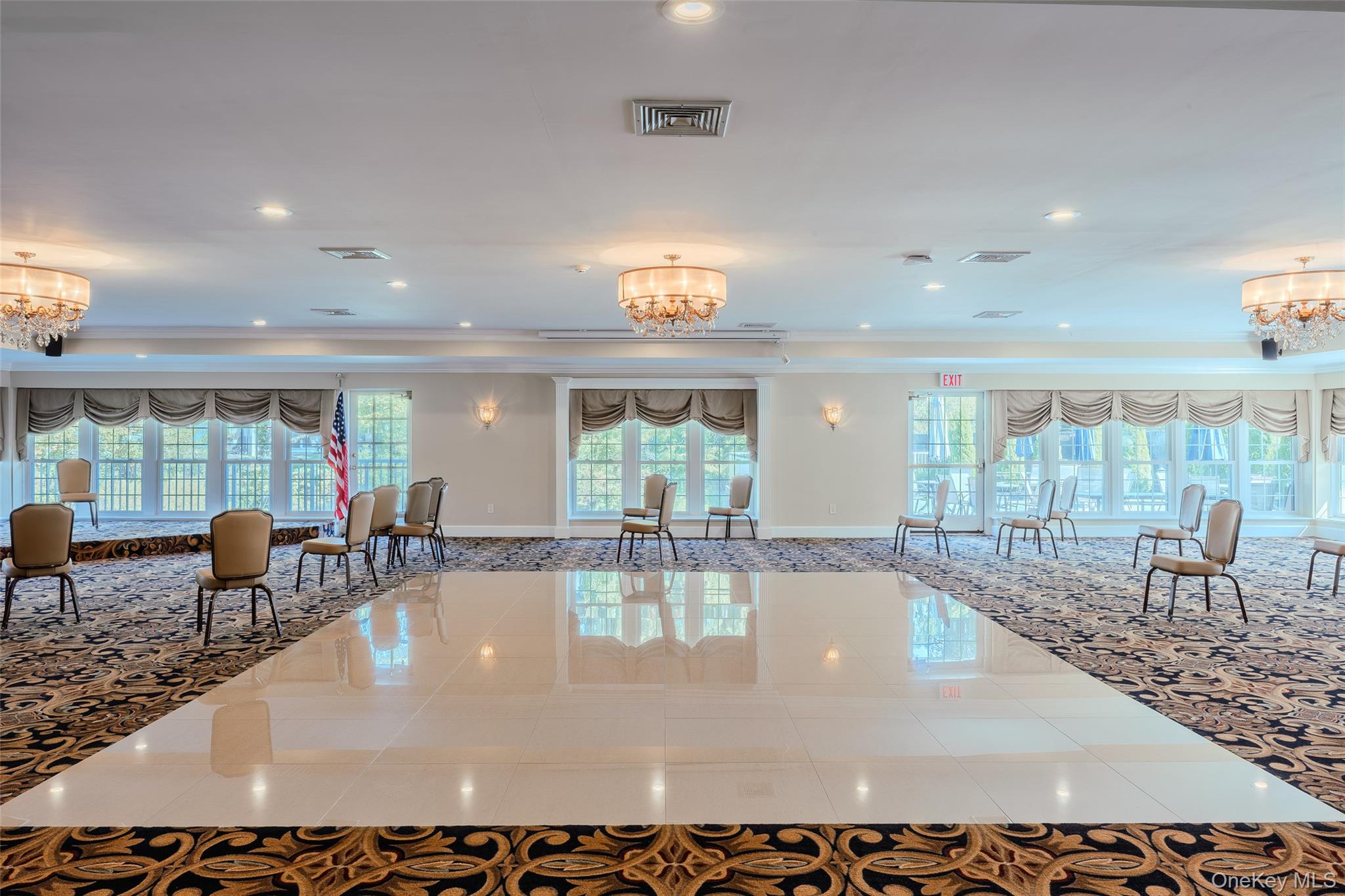 171 Colony Drive, Holbrook, NY 11741