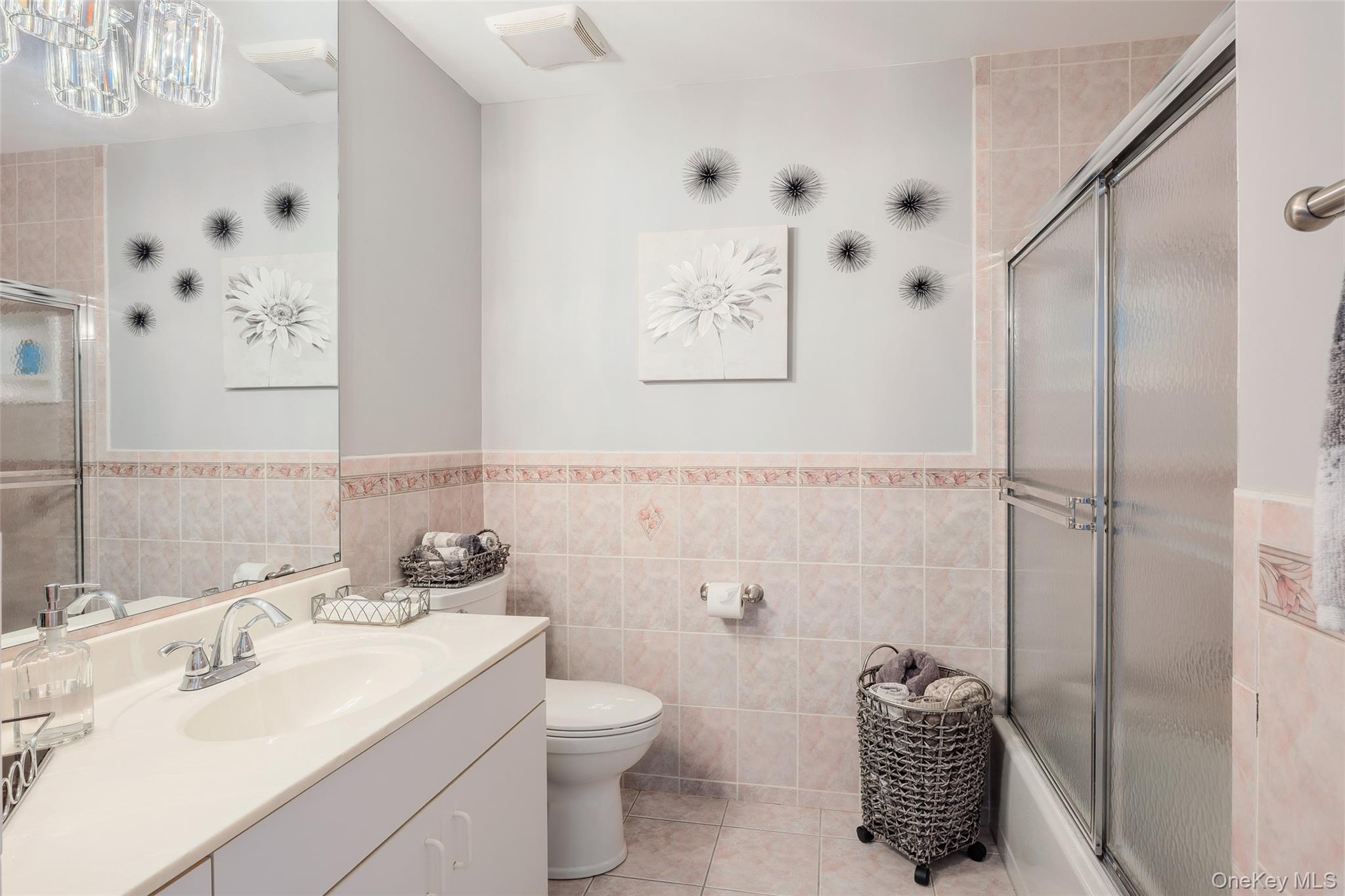 171 Colony Drive, Holbrook, NY 11741