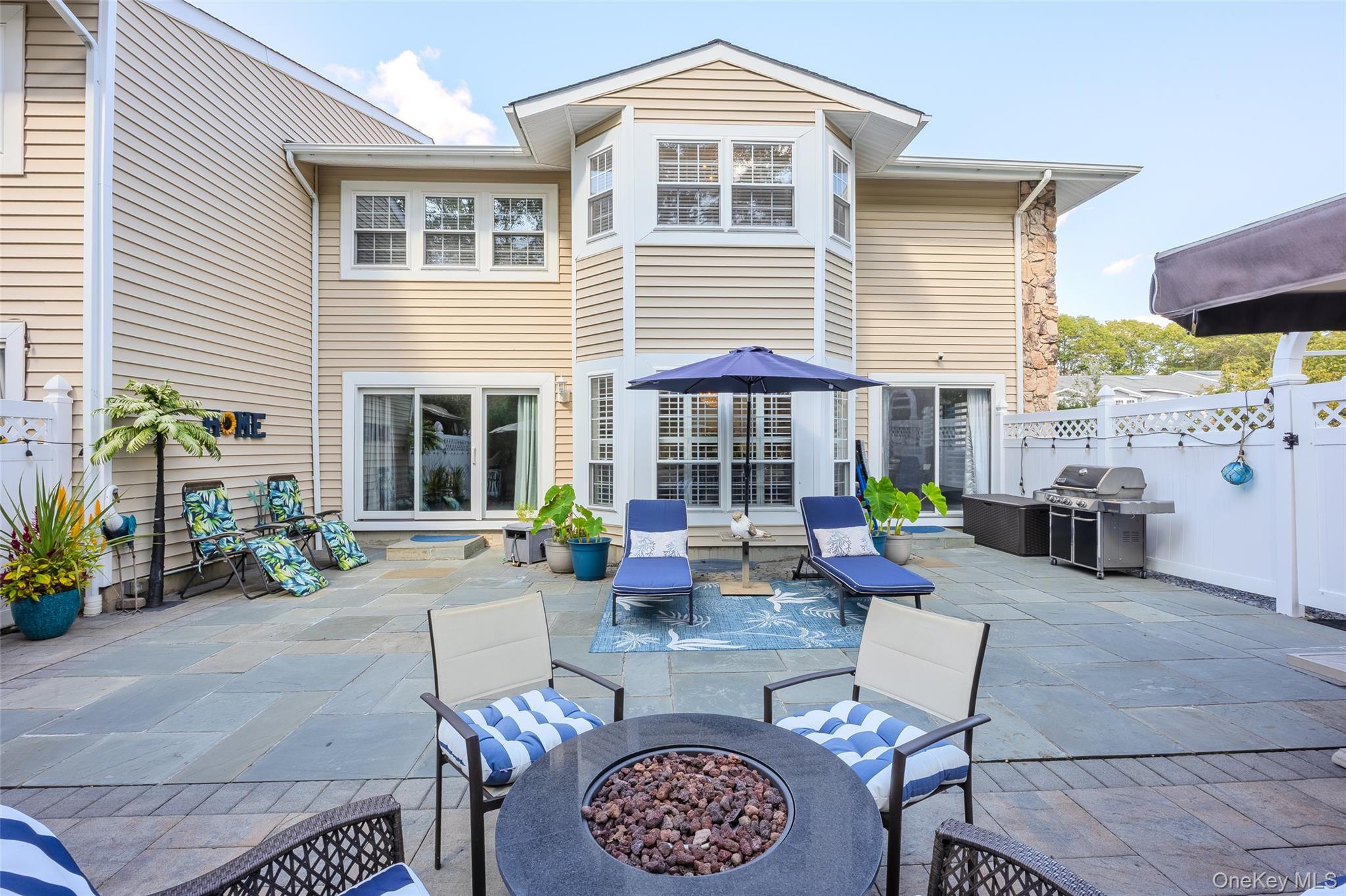 171 Colony Drive, Holbrook, NY 11741