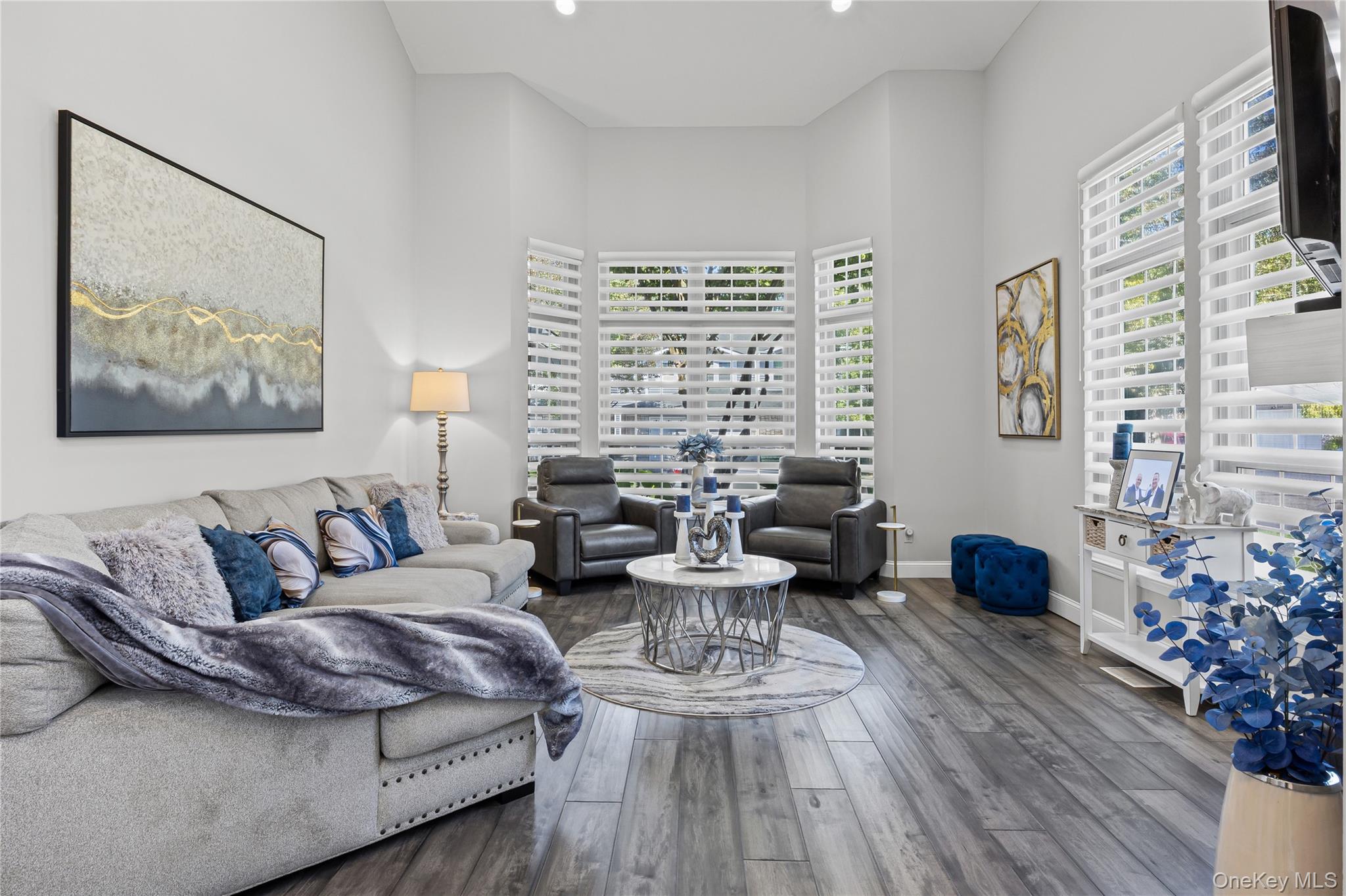 171 Colony Drive, Holbrook, NY 11741