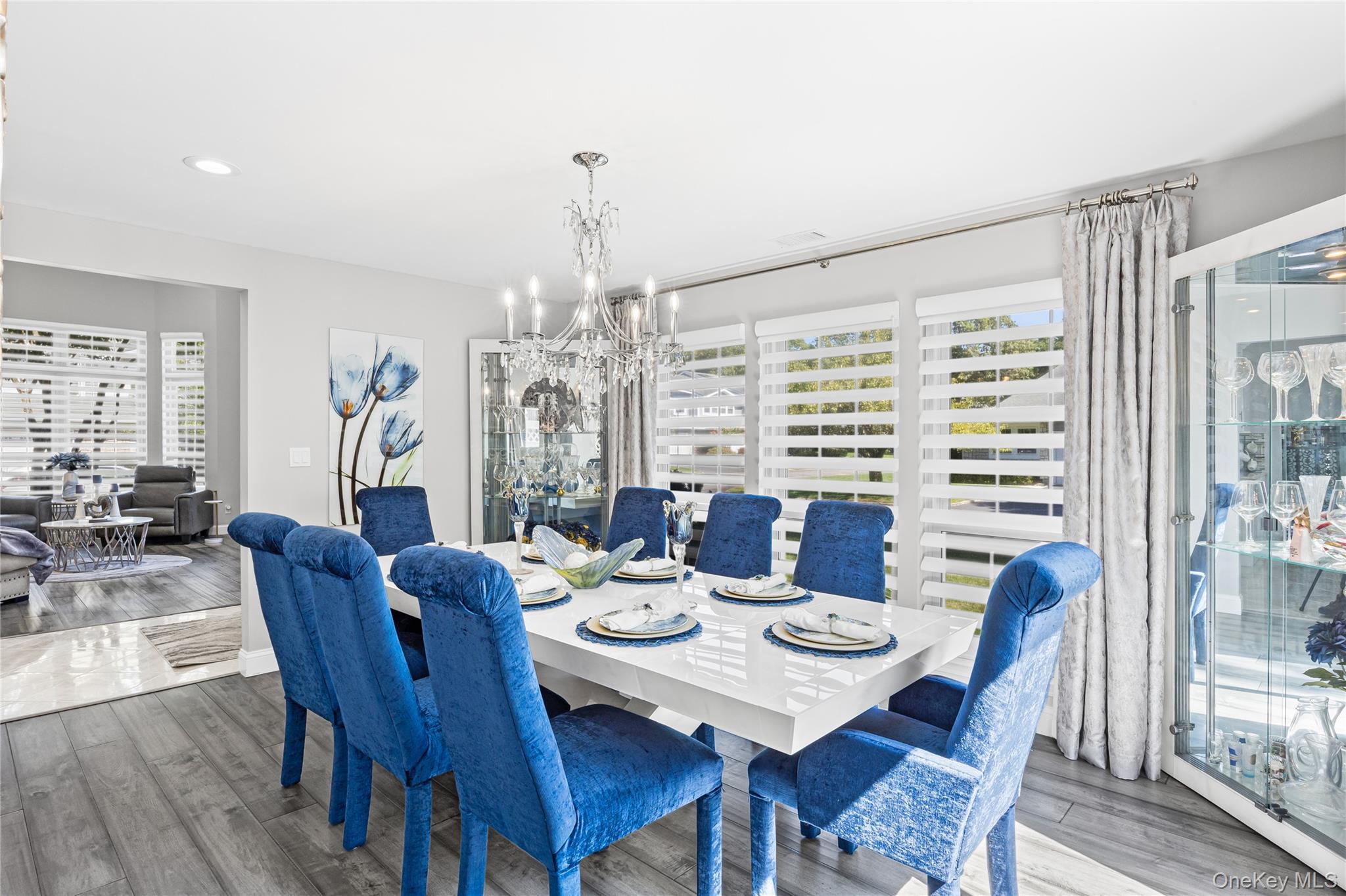 171 Colony Drive, Holbrook, NY 11741