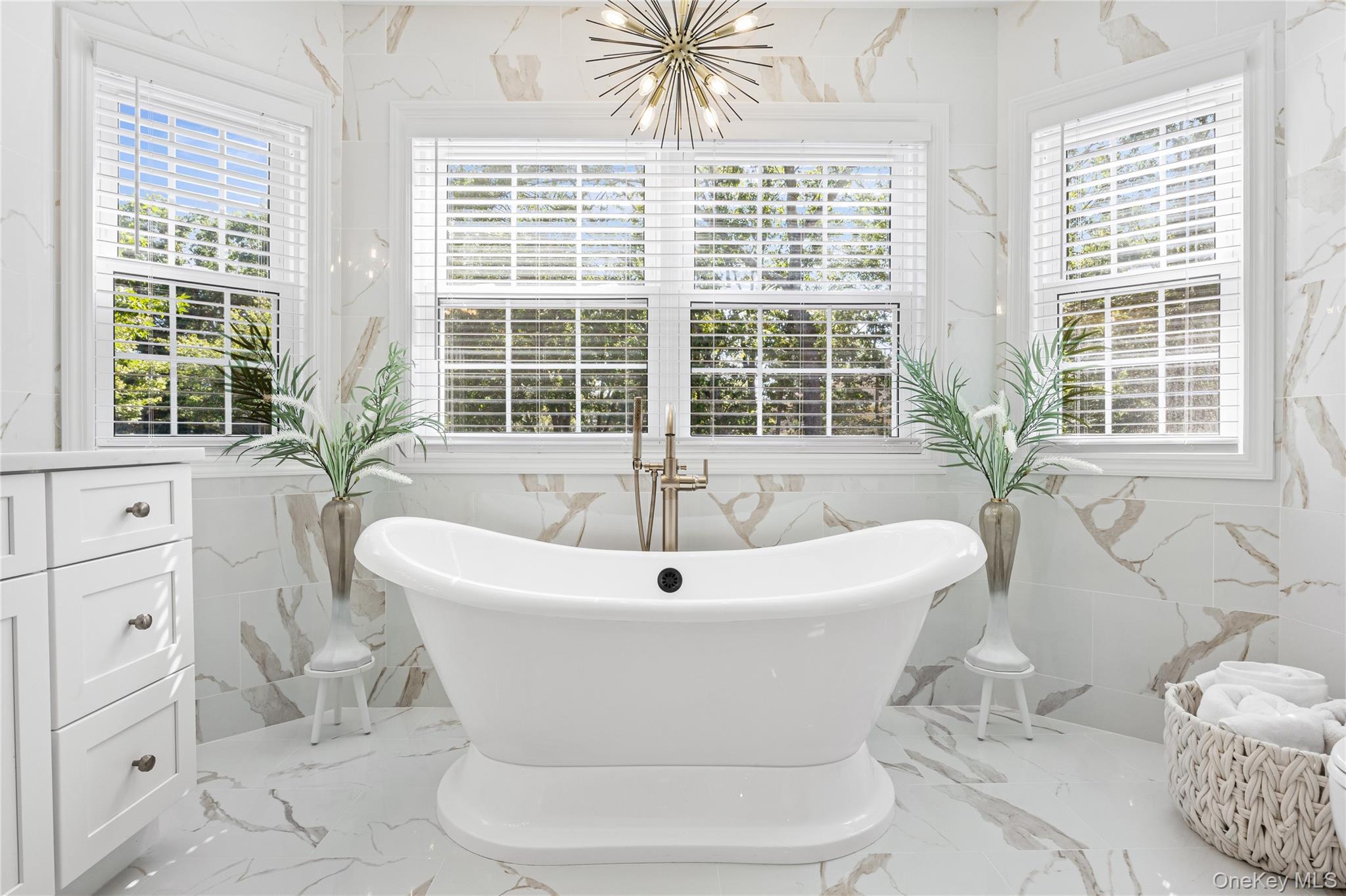 171 Colony Drive, Holbrook, NY 11741