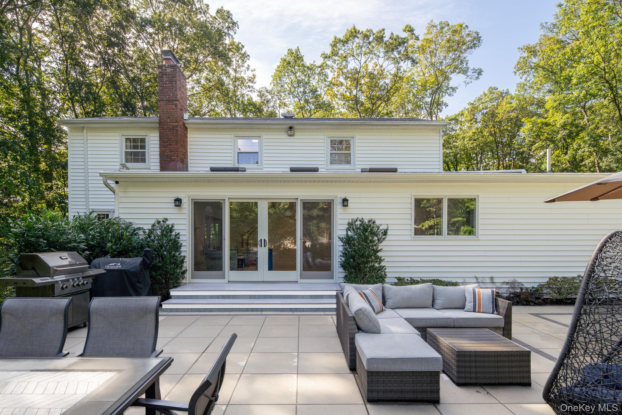 511 Wolf Hill Road, Dix Hills, NY 11746