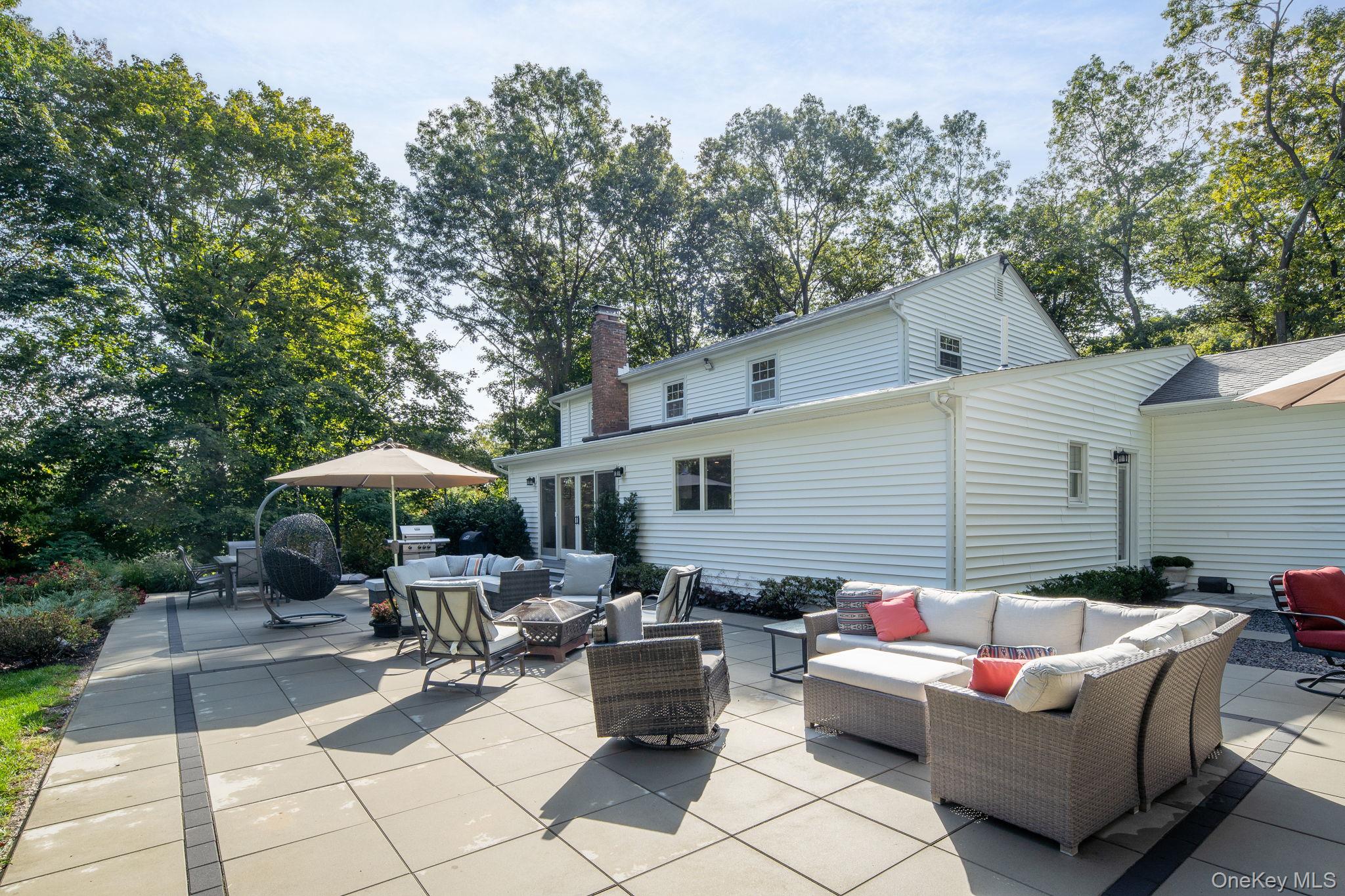 511 Wolf Hill Road, Dix Hills, NY 11746