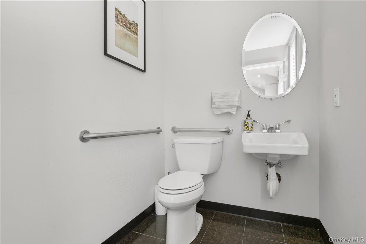 21 Division Avenue, Levittown, NY 11756