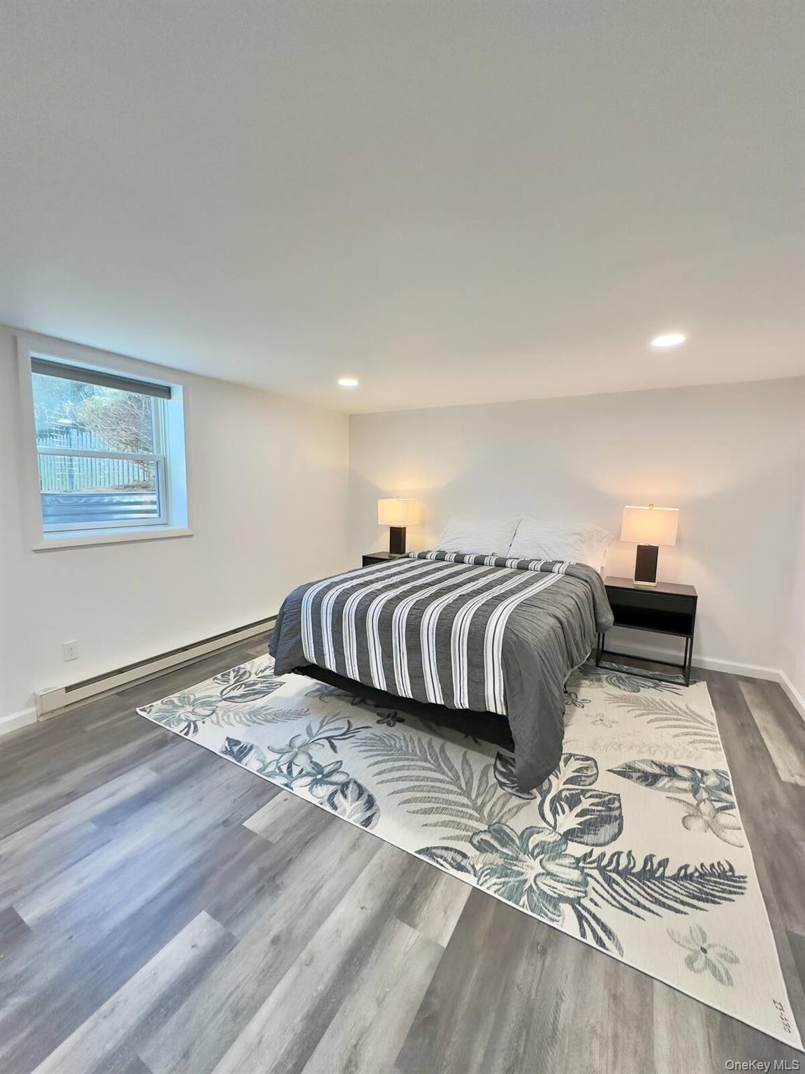 18 Alanson Lane, Hampton Bays, NY 11946