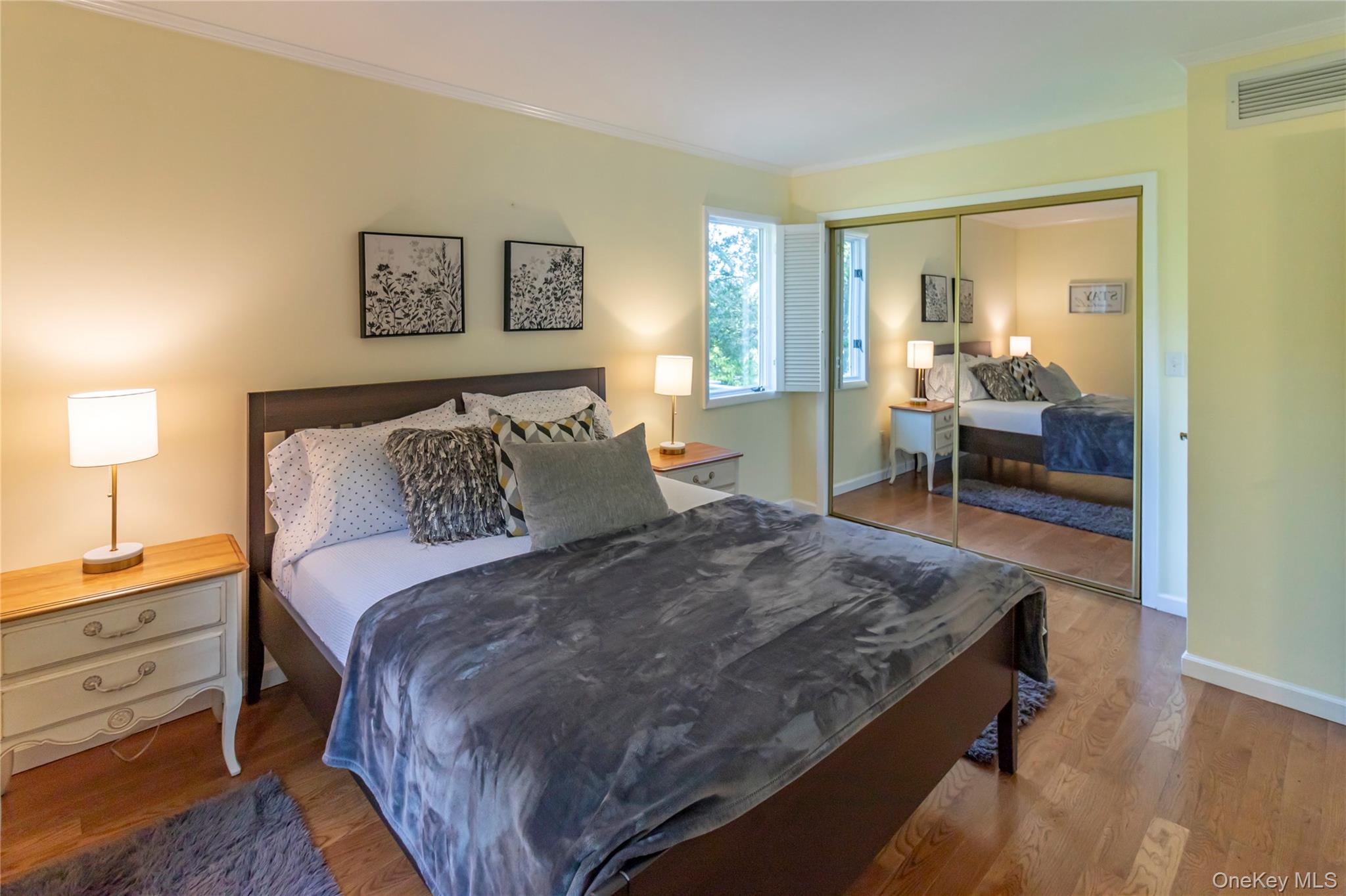 18 Alanson Lane, Hampton Bays, NY 11946