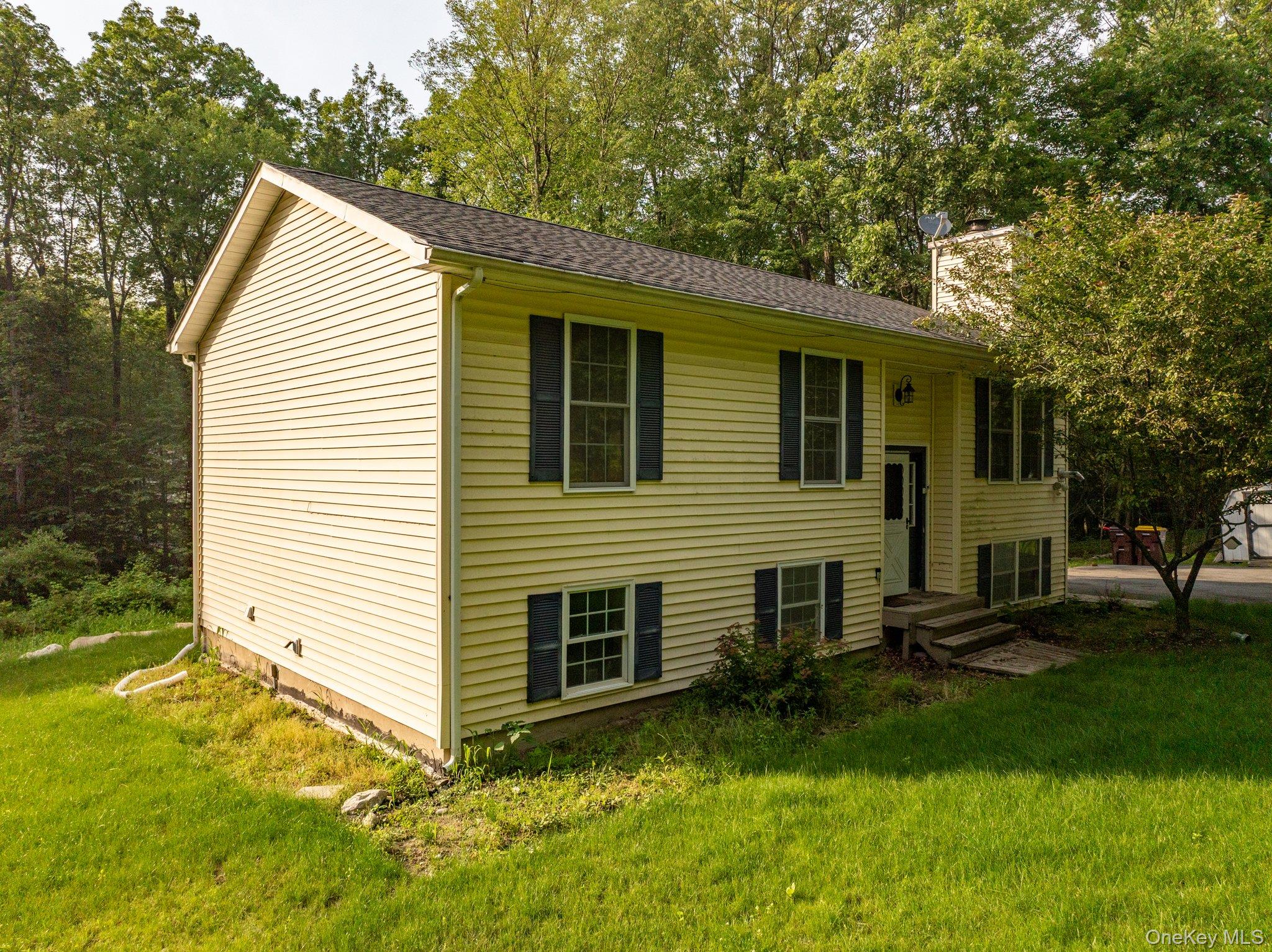 151 School House Road, Middletown, NY 10940