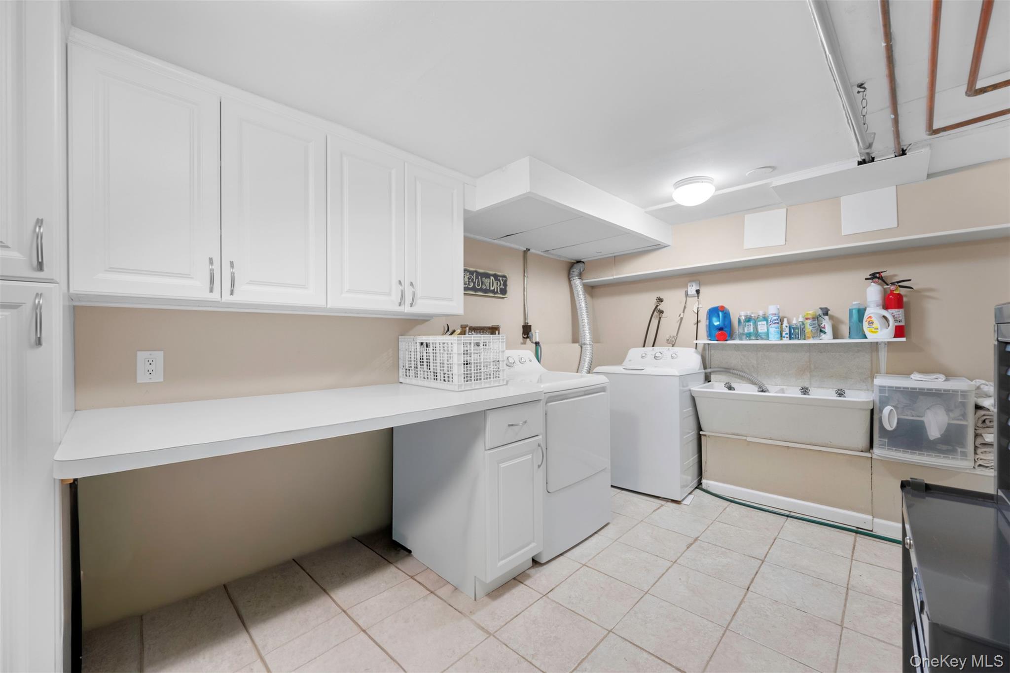 23 Parkside Drive, Great Neck, NY 11021