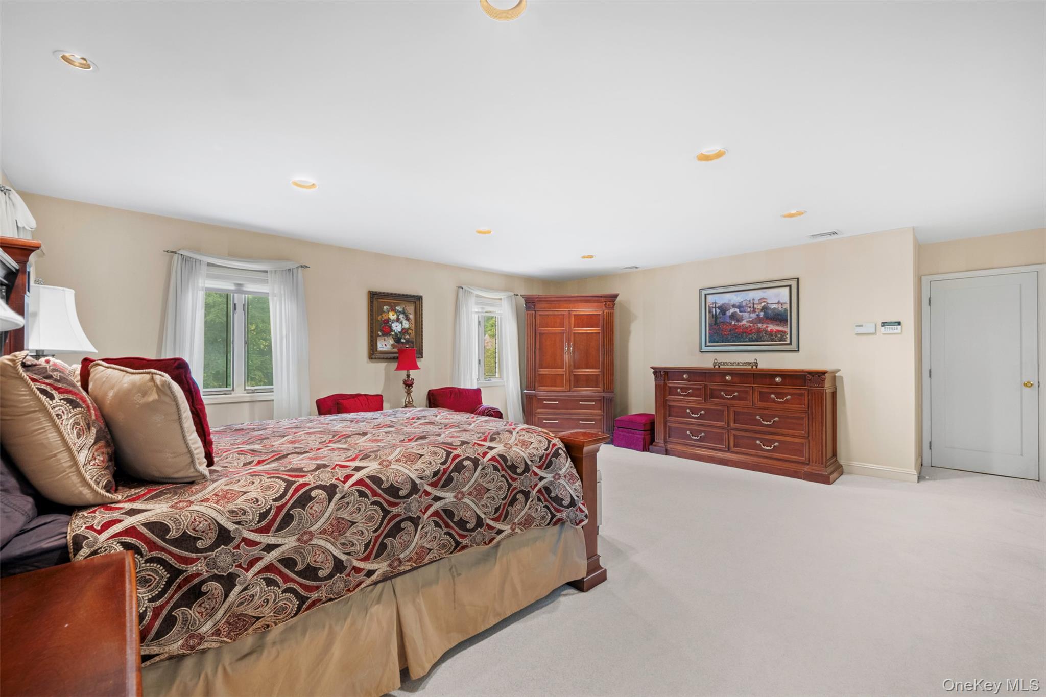 23 Parkside Drive, Great Neck, NY 11021