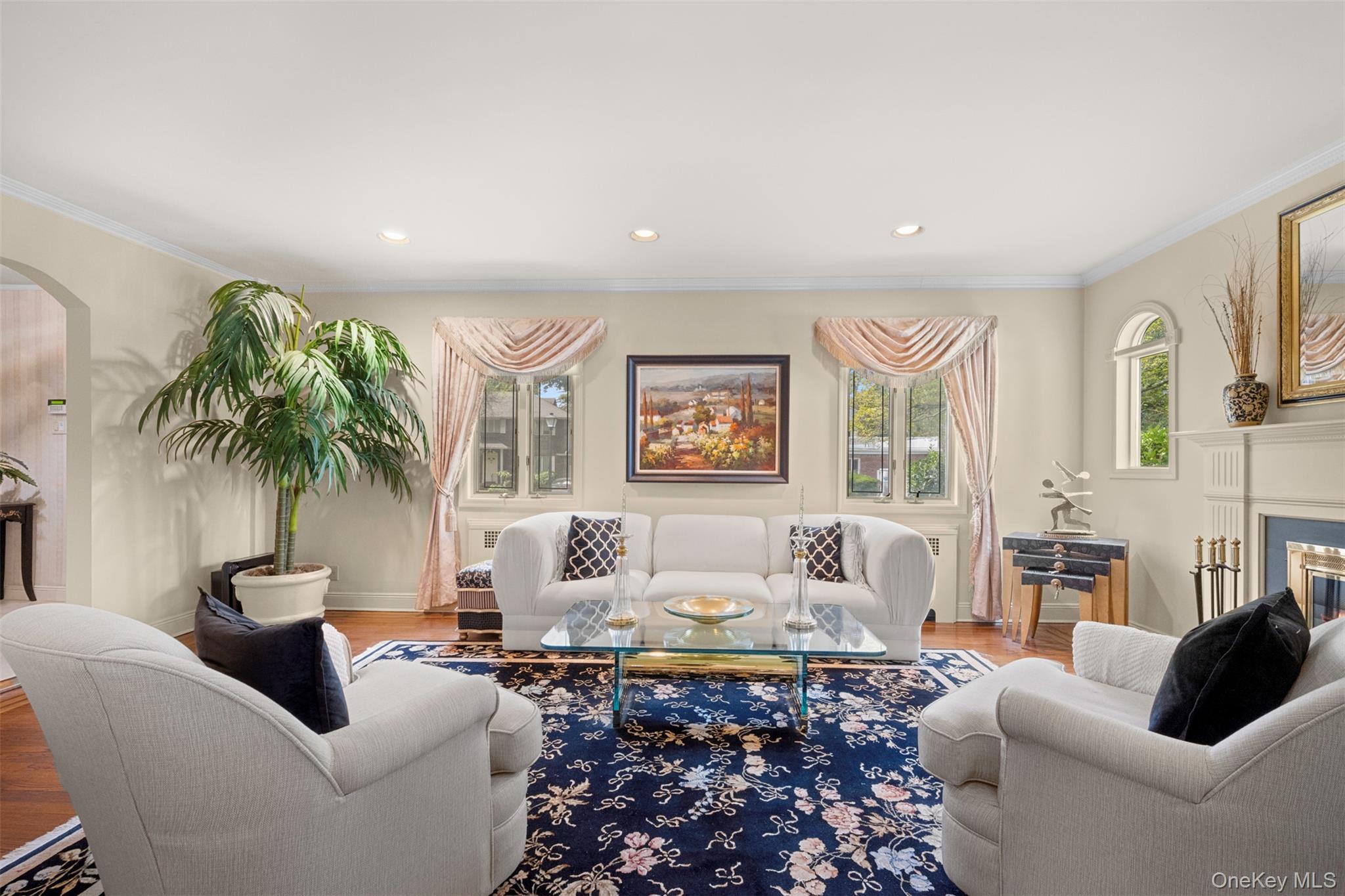 23 Parkside Drive, Great Neck, NY 11021