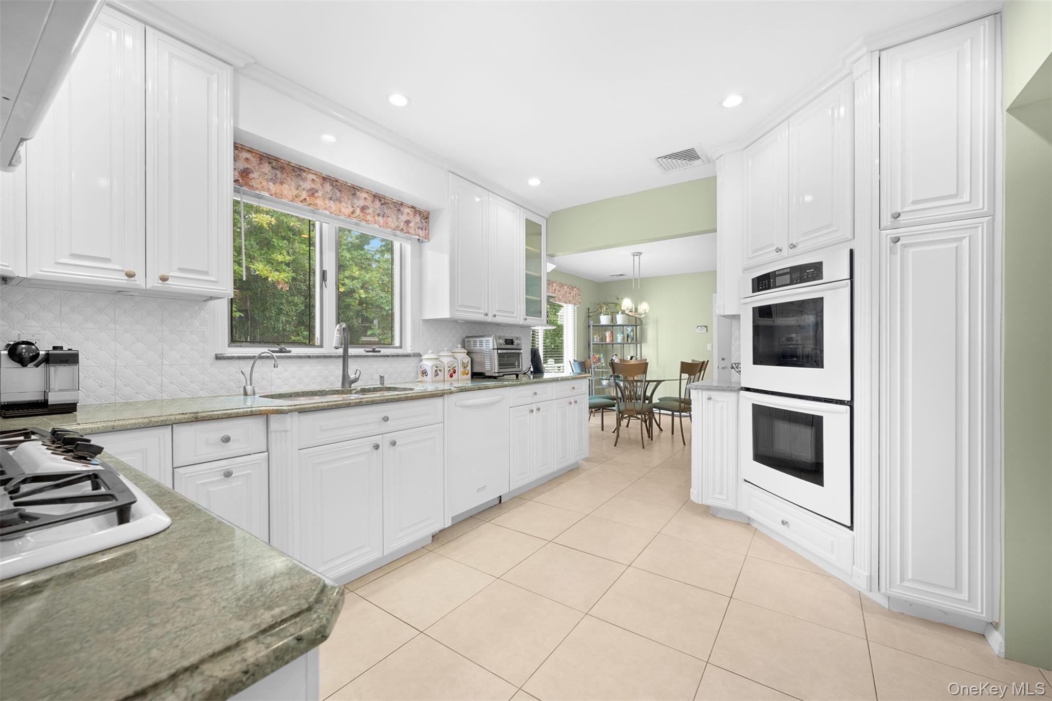 23 Parkside Drive, Great Neck, NY 11021