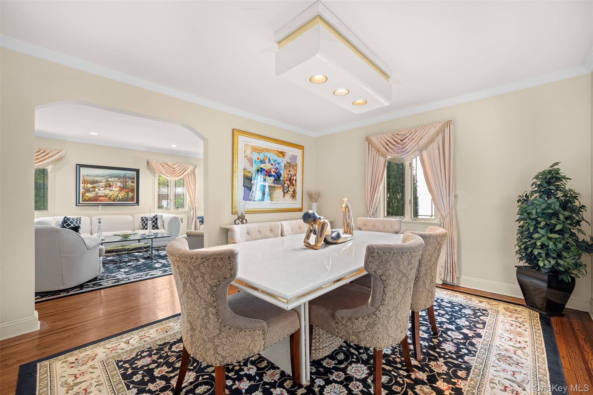 23 Parkside Drive, Great Neck, NY 11021