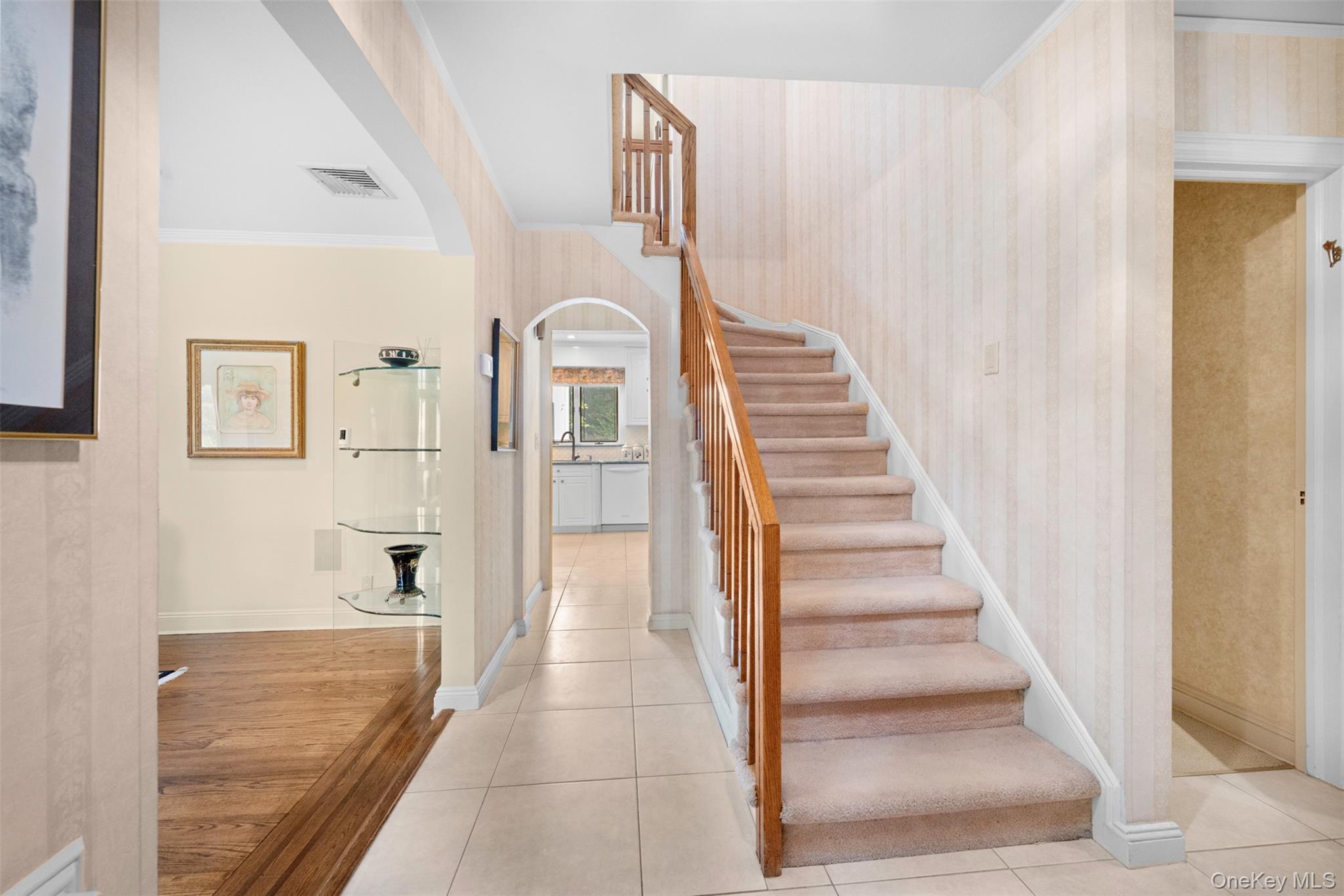 23 Parkside Drive, Great Neck, NY 11021