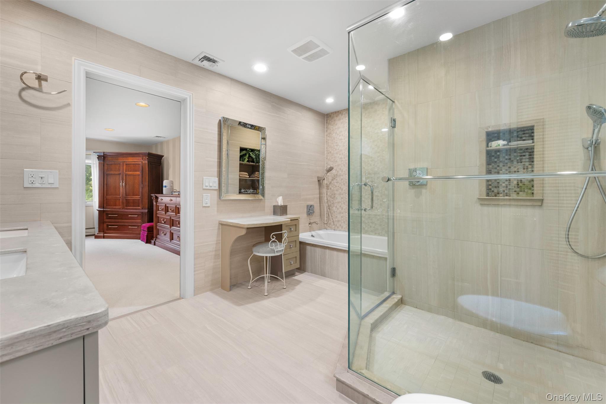 23 Parkside Drive, Great Neck, NY 11021