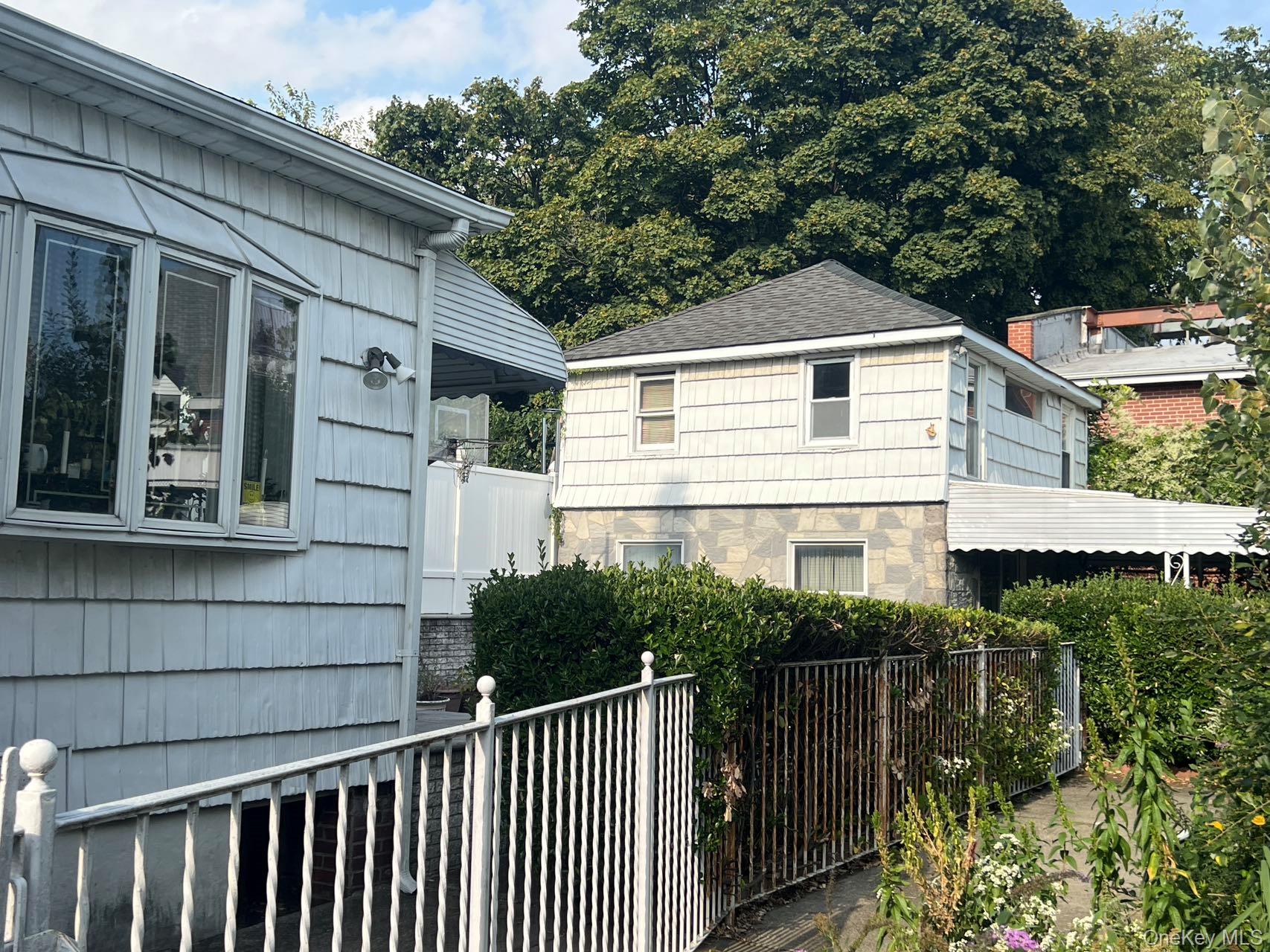 5359 72nd Place, Maspeth, NY 11378