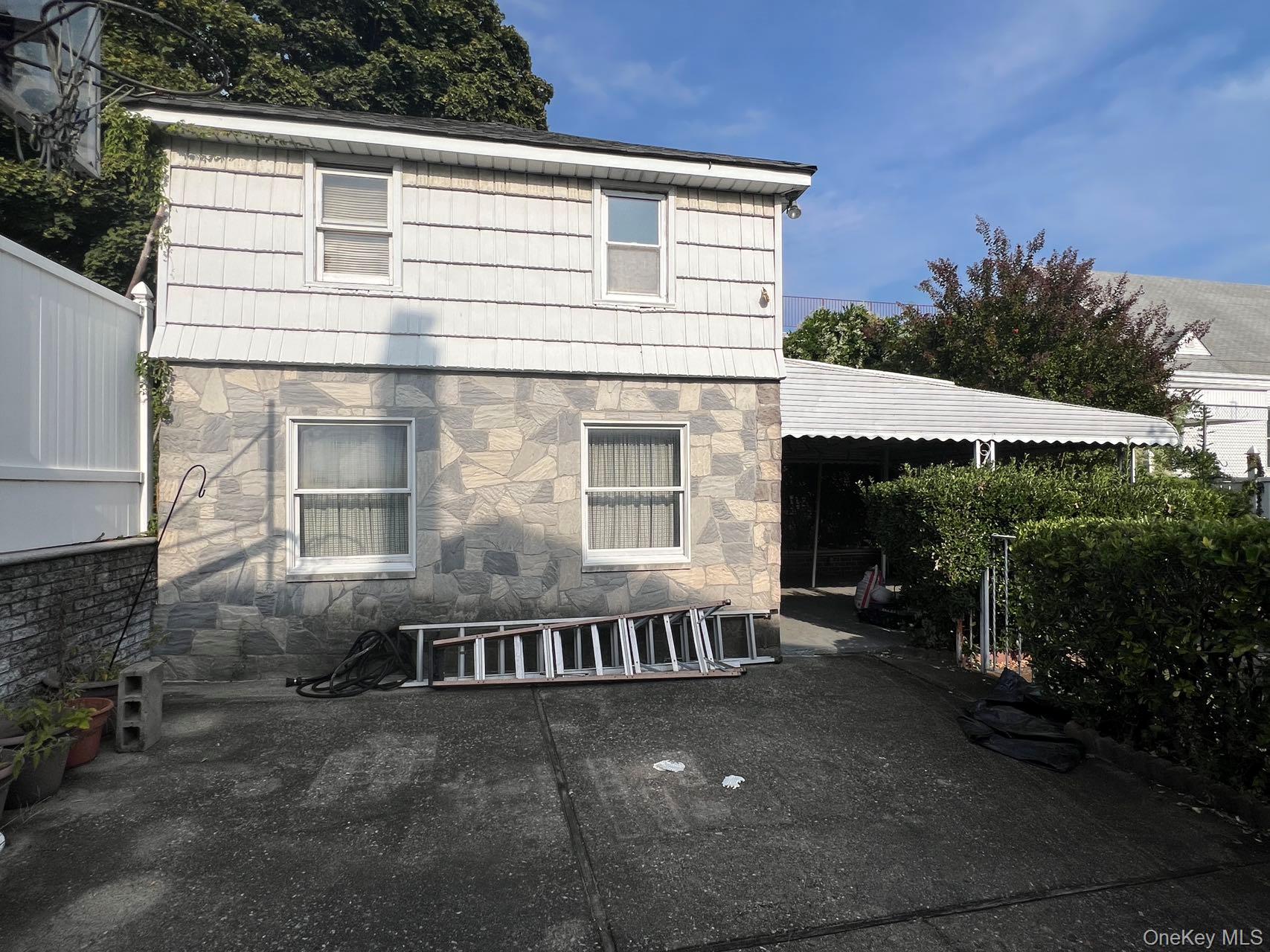 5359 72nd Place, Maspeth, NY 11378