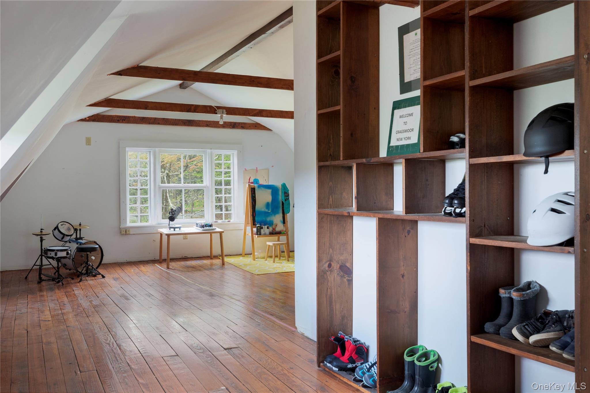 57 Dellenbaugh Road, Cragsmoor, NY 12420