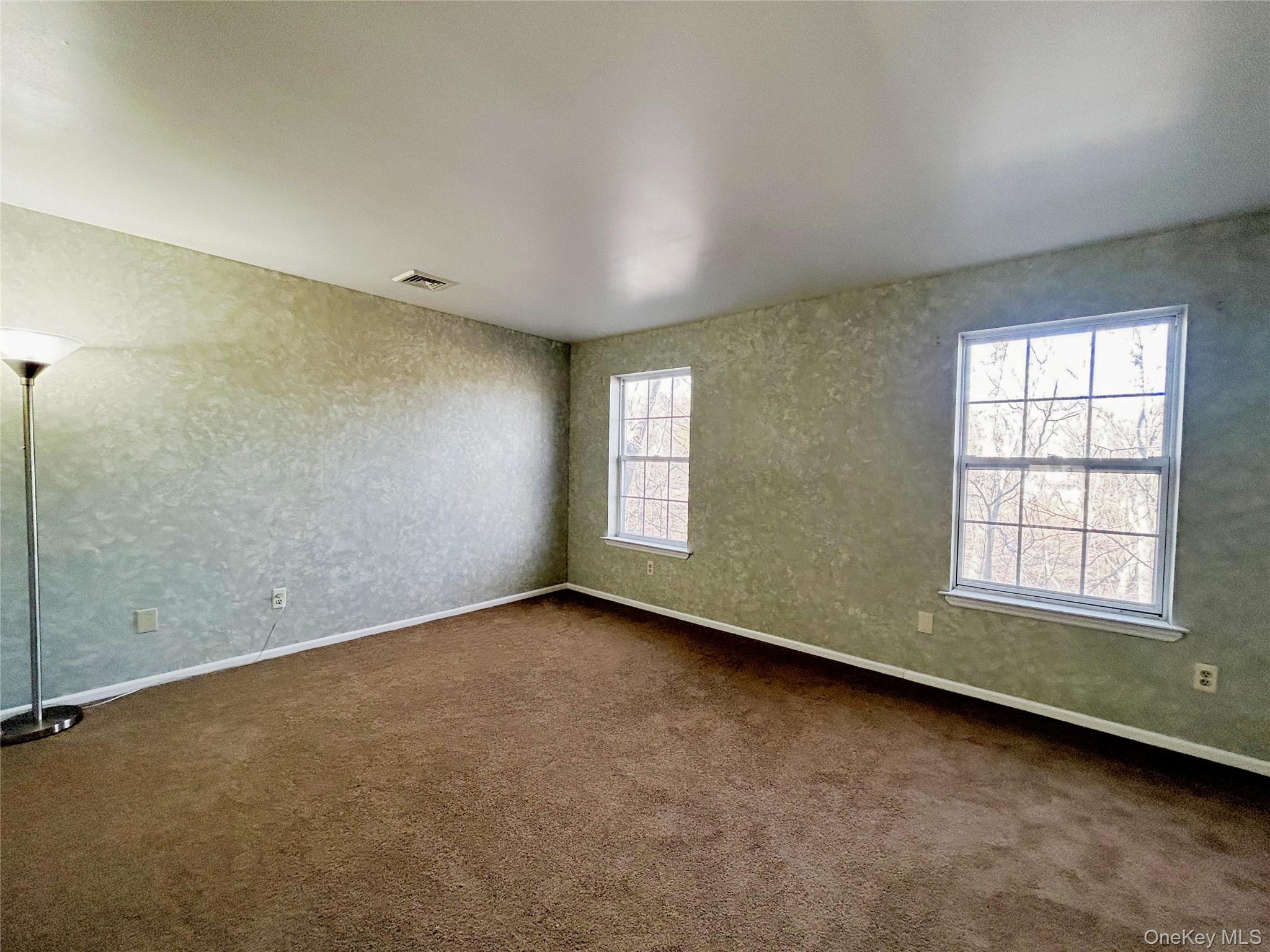 20 Woodbine Drive, Highland Mills, NY 10930