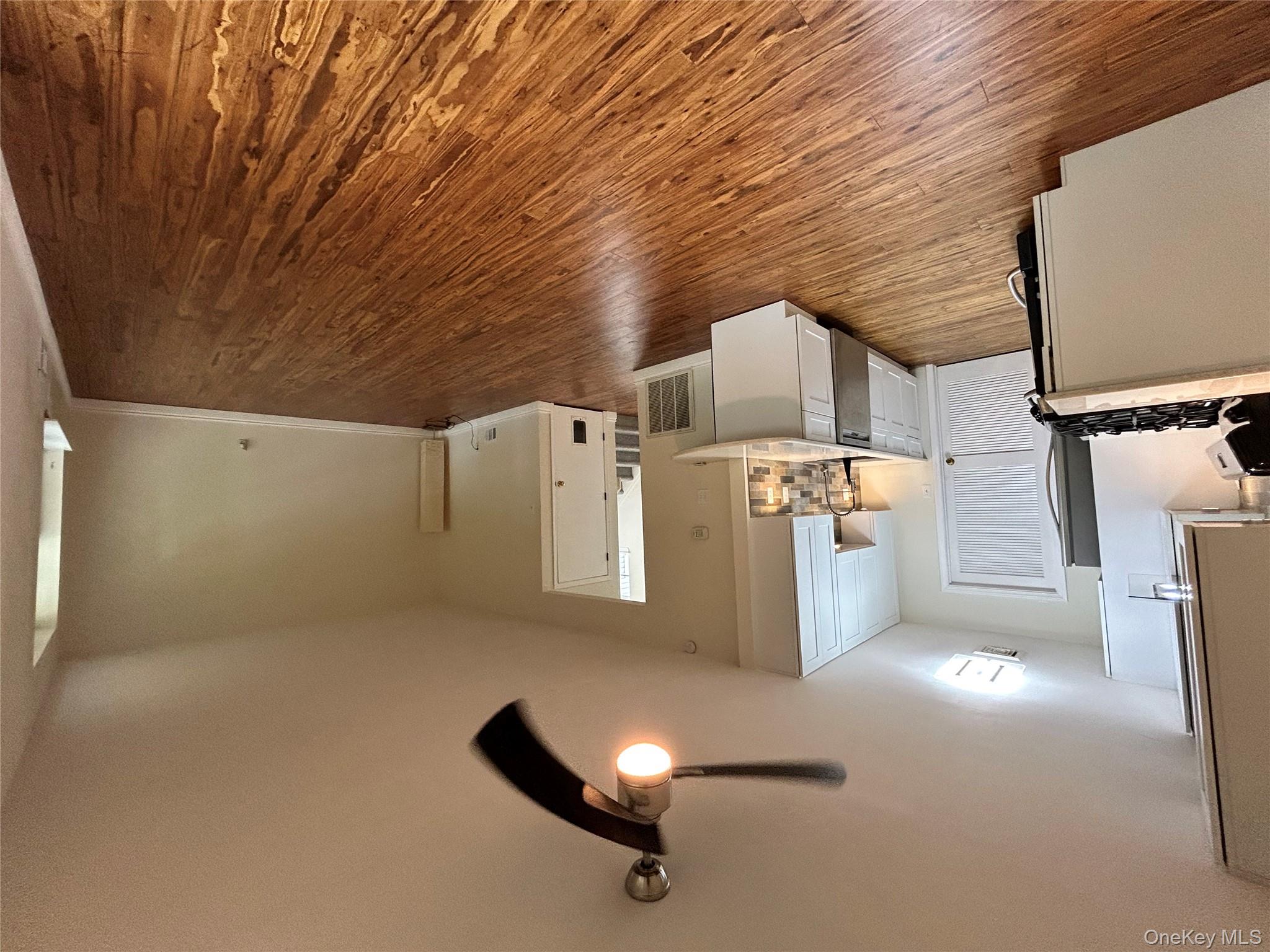 20 Woodbine Drive, Highland Mills, NY 10930