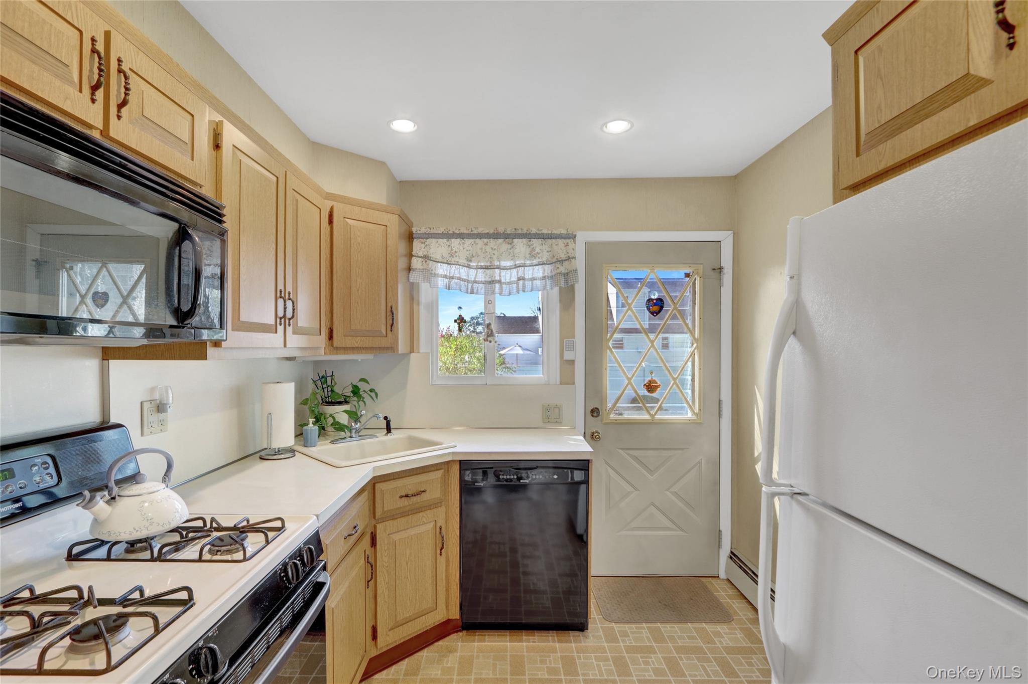 142 N Chestnut Street, Massapequa, NY 11758